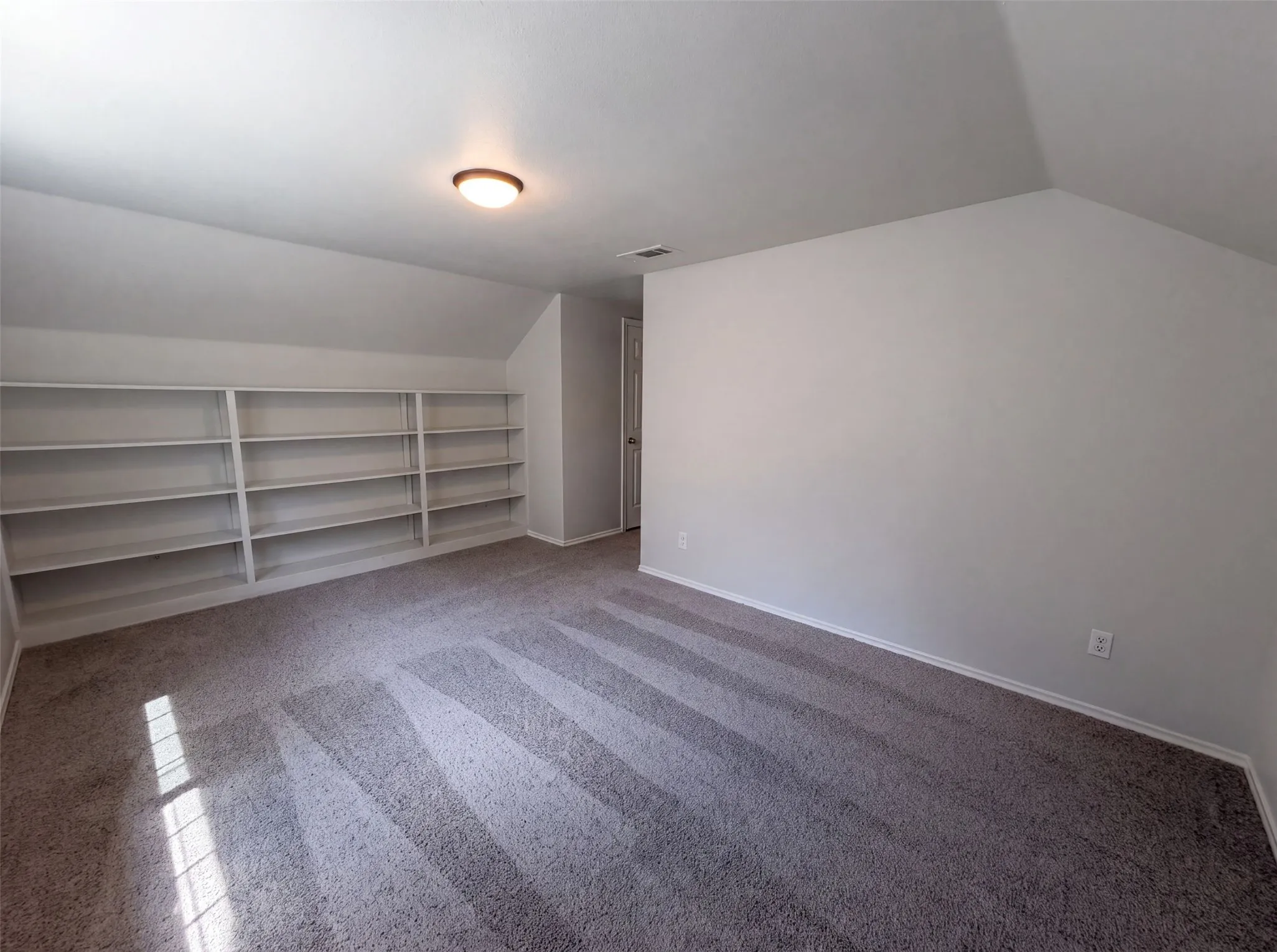 Single Family Residence For Sale in Dallas County , 3969 Lost Creek Drive, Dallas, Texas 75224, 4 Bedroom, 2 Bathroom, 2 Garage spaces, 1,845 Sqft, built in 1958, mls#21356632, Real Estate Agent in Dallas, Homes For Sale in Dallas county, Homes For Sale in Dallas, Realtor in Dallas Texas, Real Estate Brokerage Independent Realty Texas, Luminita Cordes Realtor