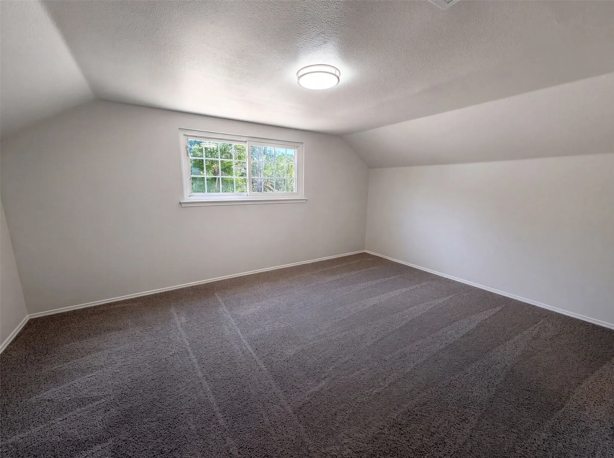 Single Family Residence For Sale in Dallas County , 3969 Lost Creek Drive, Dallas, Texas 75224, 4 Bedroom, 2 Bathroom, 2 Garage spaces, 1,845 Sqft, built in 1958, mls#21356632, Real Estate Agent in Dallas, Homes For Sale in Dallas county, Homes For Sale in Dallas, Realtor in Dallas Texas, Real Estate Brokerage Independent Realty Texas, Luminita Cordes Realtor