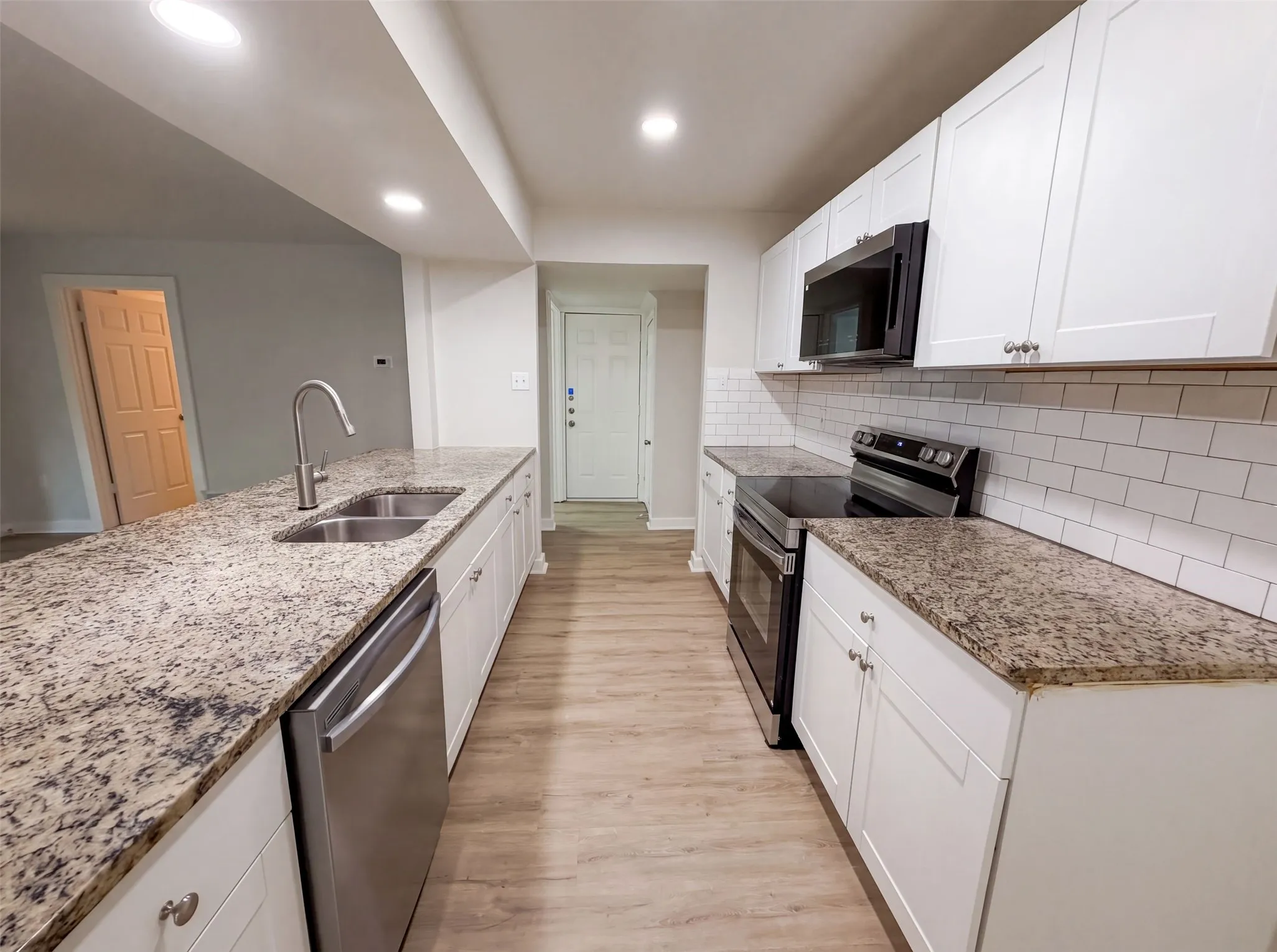 Single Family Residence For Sale in Dallas County , 3969 Lost Creek Drive, Dallas, Texas 75224, 4 Bedroom, 2 Bathroom, 2 Garage spaces, 1,845 Sqft, built in 1958, mls#21356632, Real Estate Agent in Dallas, Homes For Sale in Dallas county, Homes For Sale in Dallas, Realtor in Dallas Texas, Real Estate Brokerage Independent Realty Texas, Luminita Cordes Realtor