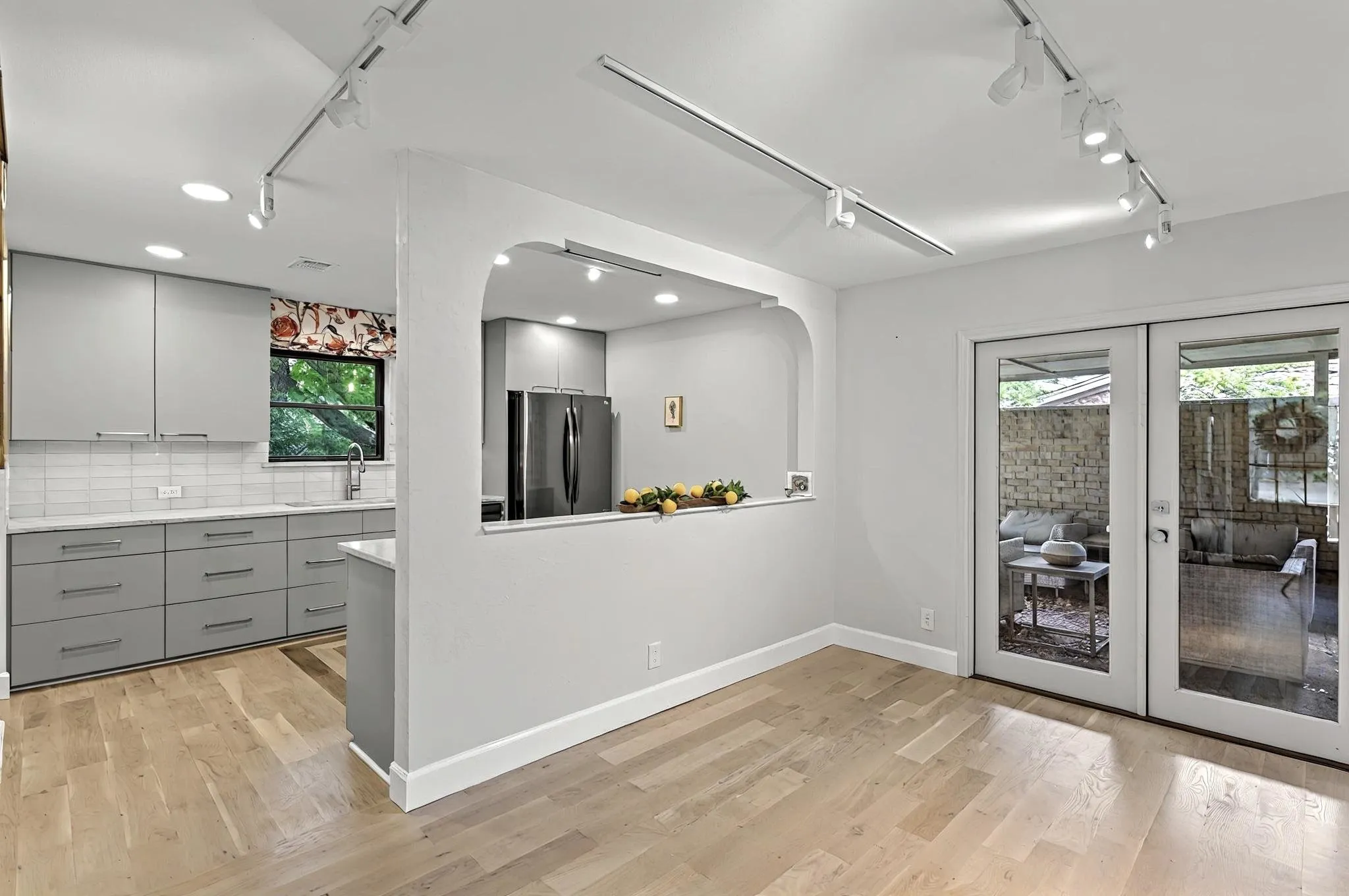 Townhouse For Rent in Tarrant County , 3701 Hulen Park Drive, Fort Worth, Texas 76109, 3 Bedroom, 2 Bathroom, 2 Garage spaces, 2,172 Sqft, built in 1974, mls#21359725, Real Estate Agent in Fort Worth, Homes For Rent in Tarrant county, Homes For Rent in Fort Worth, Realtor in Fort Worth Texas, Real Estate Brokerage Independent Realty Texas, Luminita Cordes Realtor