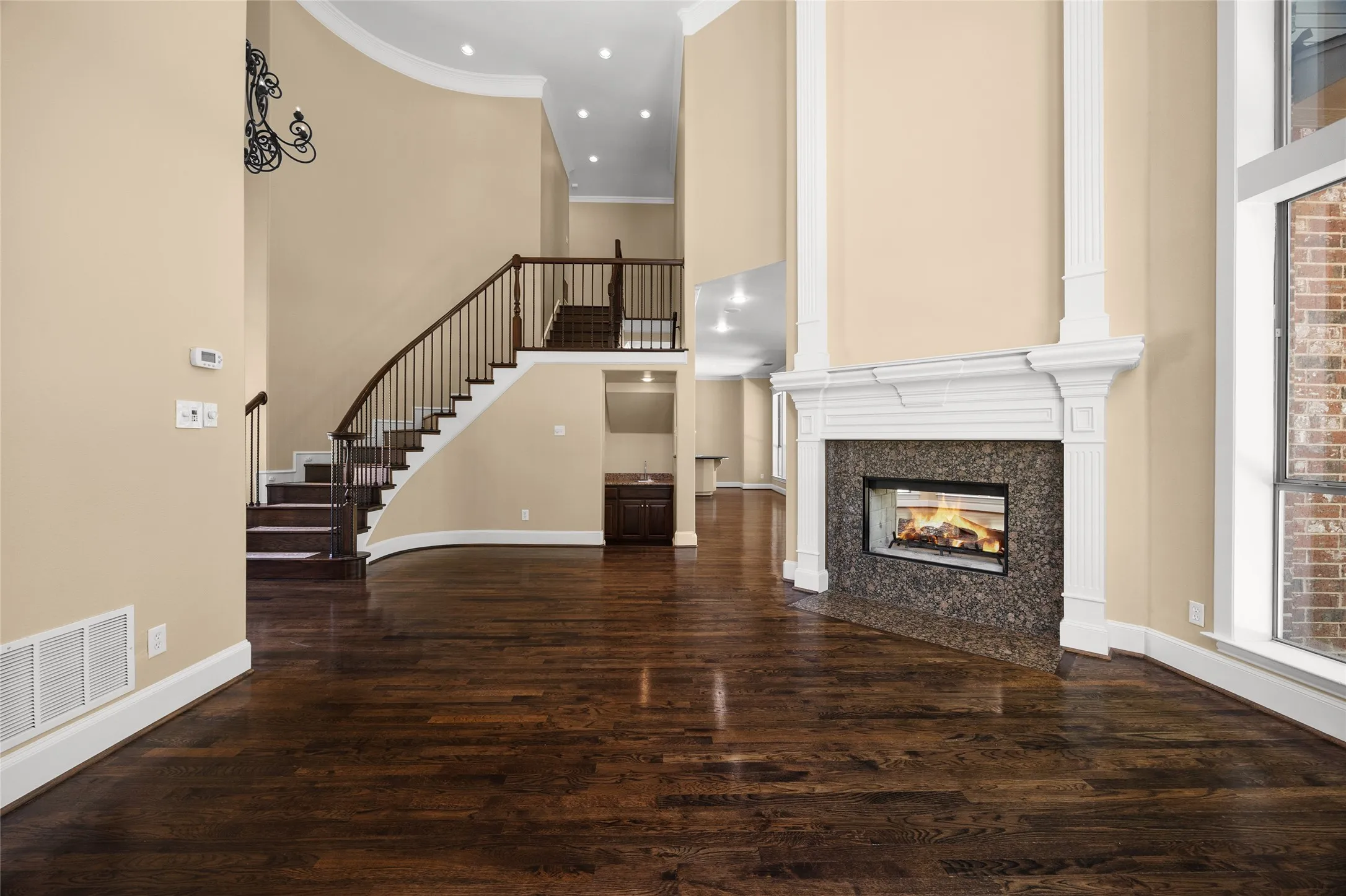 Single Family Residence For Sale in Rockwall County , 2409 Legend Drive, Heath, Texas 75032, 5 Bedroom, 5 Bathroom, 3 Garage spaces, 3,788 Sqft, built in 1999, mls#21359047, Real Estate Agent in Heath, Homes For Sale in Rockwall county, Homes For Sale in Heath, Realtor in Heath Texas, Real Estate Brokerage Independent Realty Texas, Luminita Cordes Realtor