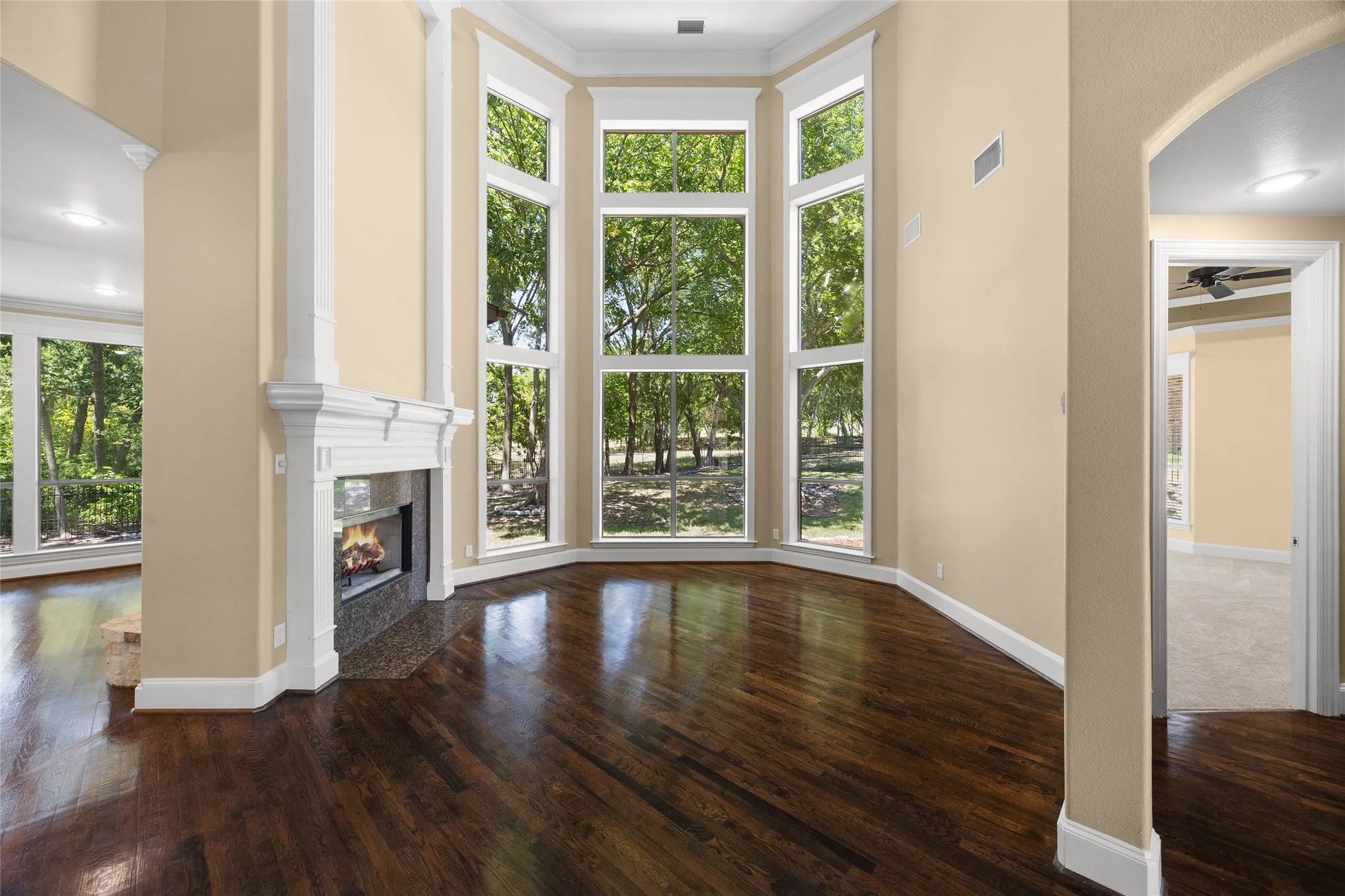 Single Family Residence For Sale in Rockwall County , 2409 Legend Drive, Heath, Texas 75032, 5 Bedroom, 5 Bathroom, 3 Garage spaces, 3,788 Sqft, built in 1999, mls#21359047, Real Estate Agent in Heath, Homes For Sale in Rockwall county, Homes For Sale in Heath, Realtor in Heath Texas, Real Estate Brokerage Independent Realty Texas, Luminita Cordes Realtor