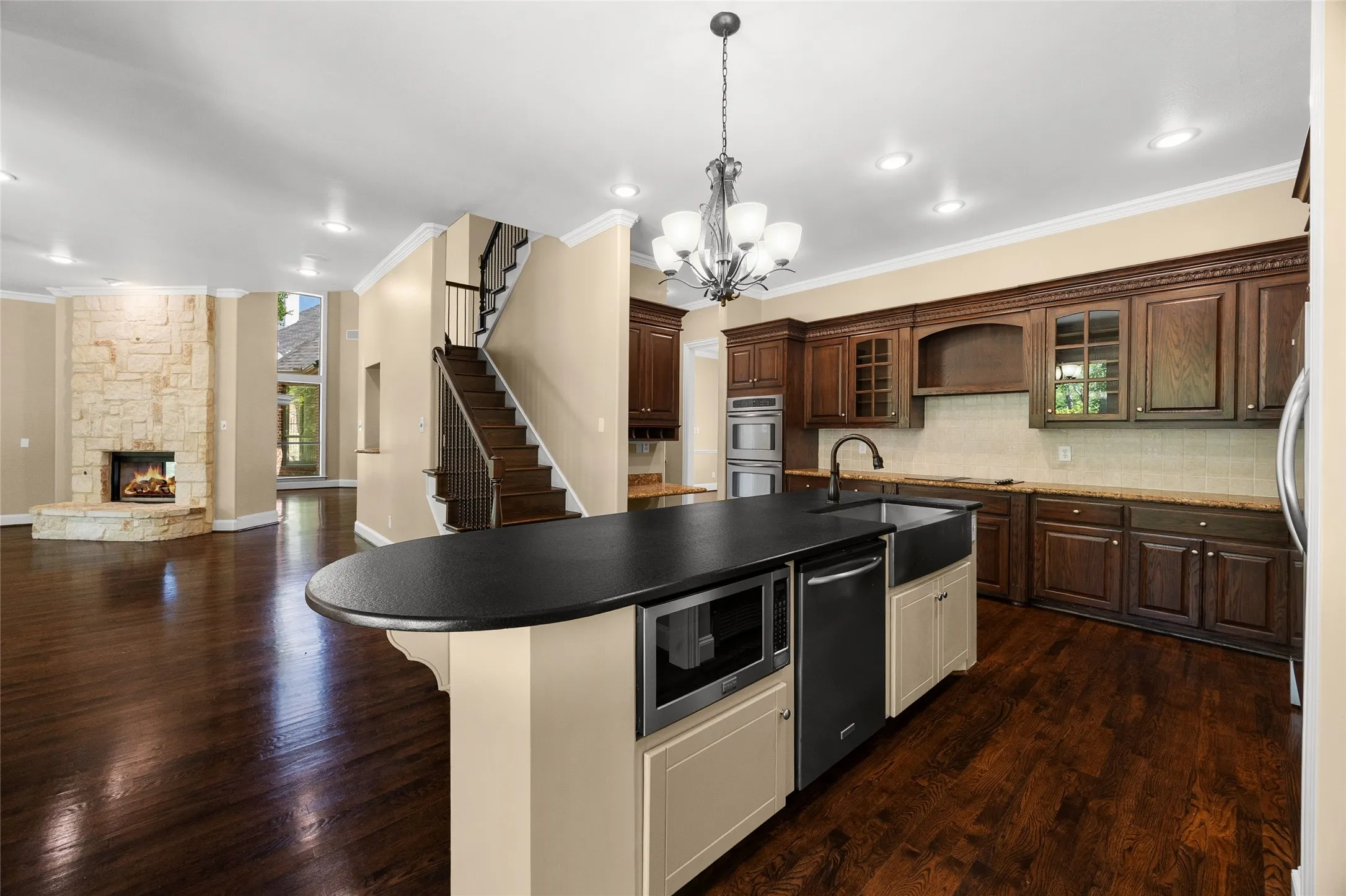 Single Family Residence For Sale in Rockwall County , 2409 Legend Drive, Heath, Texas 75032, 5 Bedroom, 5 Bathroom, 3 Garage spaces, 3,788 Sqft, built in 1999, mls#21359047, Real Estate Agent in Heath, Homes For Sale in Rockwall county, Homes For Sale in Heath, Realtor in Heath Texas, Real Estate Brokerage Independent Realty Texas, Luminita Cordes Realtor