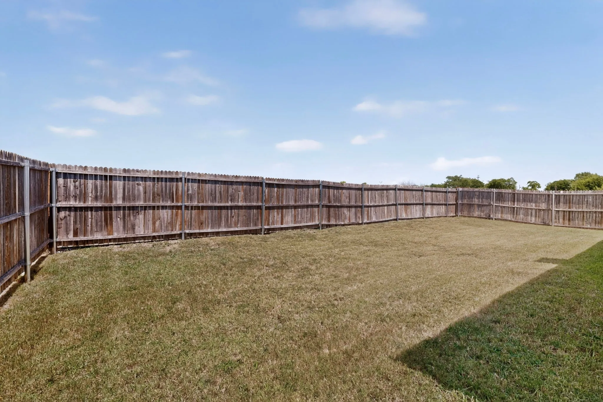 Single Family Residence For Sale in Grayson County , 410 Dartmouth Drive, Van Alstyne, Texas 75496, 4 Bedroom, 3 Bathroom, 2 Garage spaces, 2,640 Sqft, built in 2015, mls#21359191, Real Estate Agent in Van Alstyne, Homes For Sale in Grayson county, Homes For Sale in Van Alstyne, Realtor in Van Alstyne Texas, Real Estate Brokerage Independent Realty Texas, Luminita Cordes Realtor