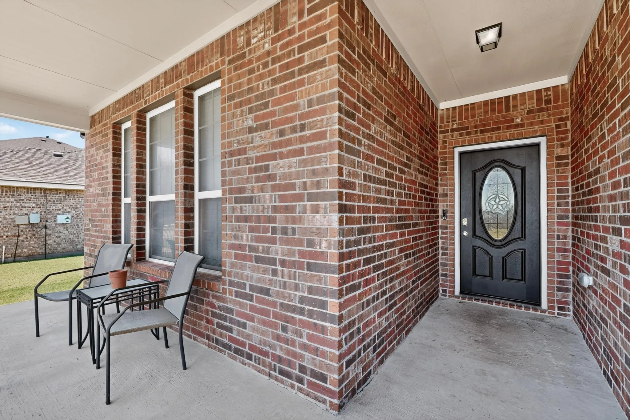 Single Family Residence For Sale in Grayson County , 410 Dartmouth Drive, Van Alstyne, Texas 75496, 4 Bedroom, 3 Bathroom, 2 Garage spaces, 2,640 Sqft, built in 2015, mls#21359191, Real Estate Agent in Van Alstyne, Homes For Sale in Grayson county, Homes For Sale in Van Alstyne, Realtor in Van Alstyne Texas, Real Estate Brokerage Independent Realty Texas, Luminita Cordes Realtor
