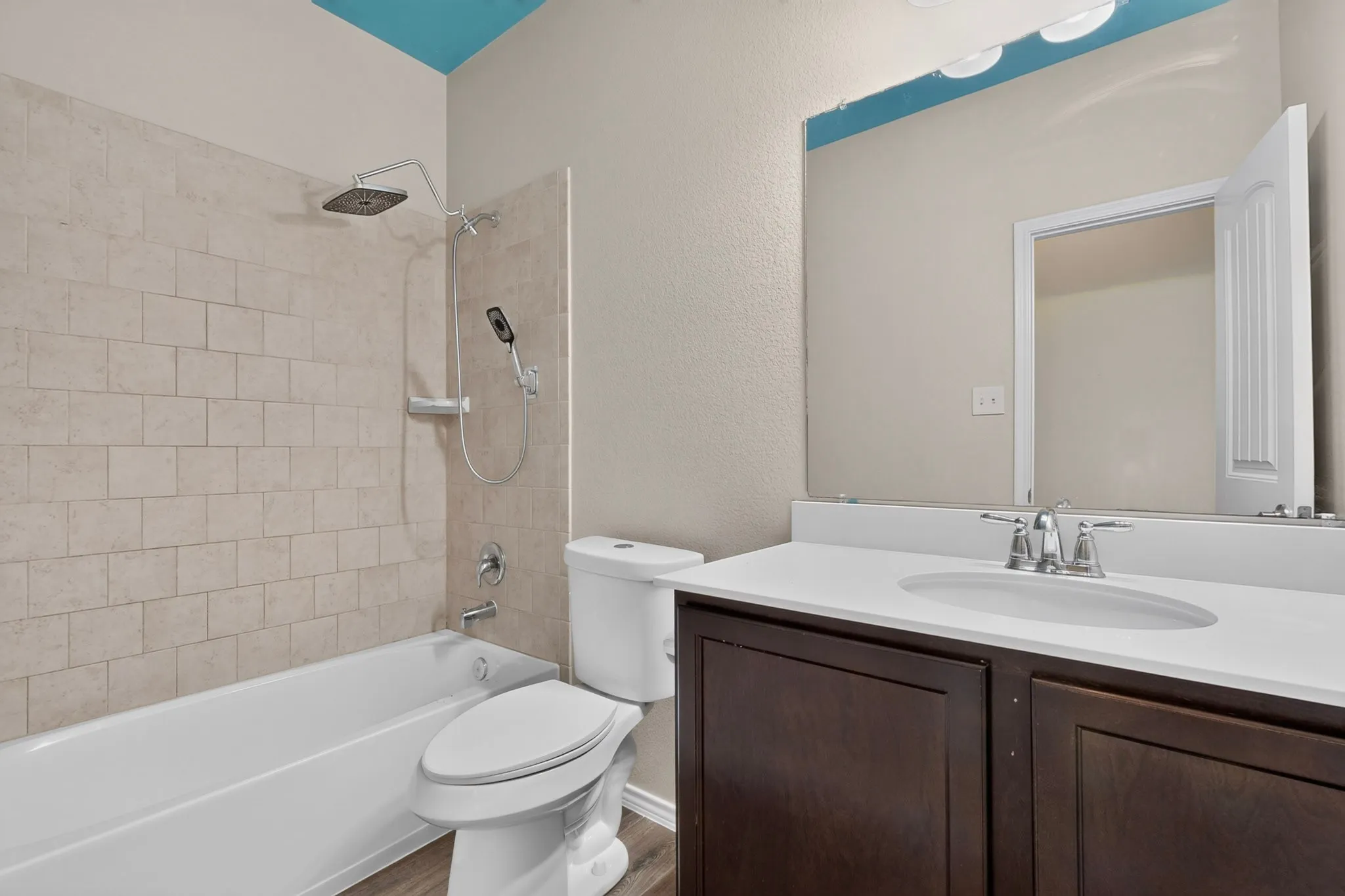 Single Family Residence For Sale in Grayson County , 410 Dartmouth Drive, Van Alstyne, Texas 75496, 4 Bedroom, 3 Bathroom, 2 Garage spaces, 2,640 Sqft, built in 2015, mls#21359191, Real Estate Agent in Van Alstyne, Homes For Sale in Grayson county, Homes For Sale in Van Alstyne, Realtor in Van Alstyne Texas, Real Estate Brokerage Independent Realty Texas, Luminita Cordes Realtor