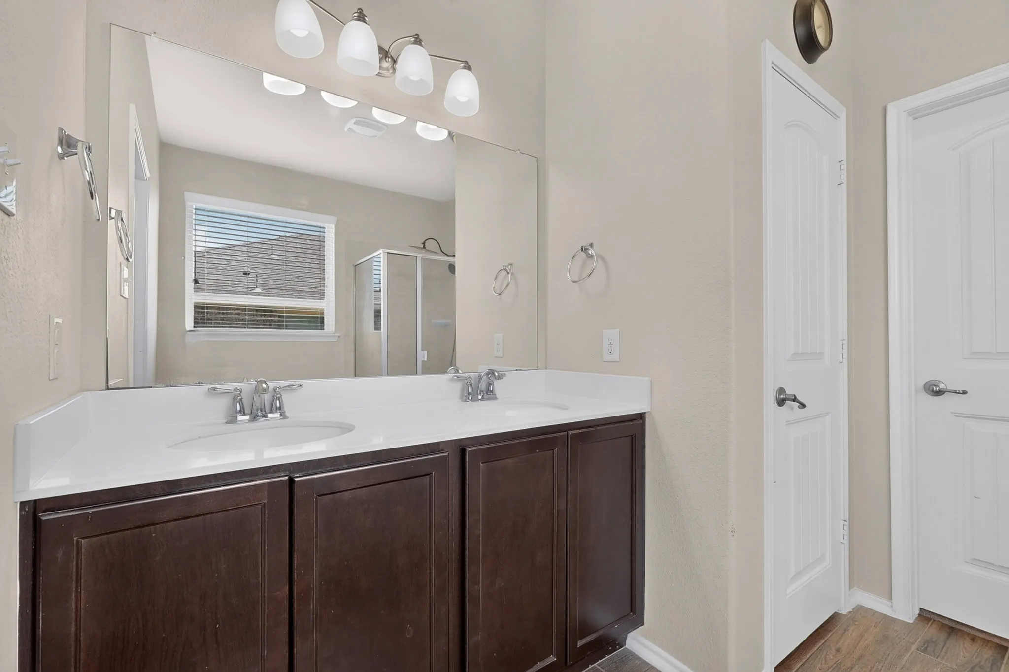 Single Family Residence For Sale in Grayson County , 410 Dartmouth Drive, Van Alstyne, Texas 75496, 4 Bedroom, 3 Bathroom, 2 Garage spaces, 2,640 Sqft, built in 2015, mls#21359191, Real Estate Agent in Van Alstyne, Homes For Sale in Grayson county, Homes For Sale in Van Alstyne, Realtor in Van Alstyne Texas, Real Estate Brokerage Independent Realty Texas, Luminita Cordes Realtor