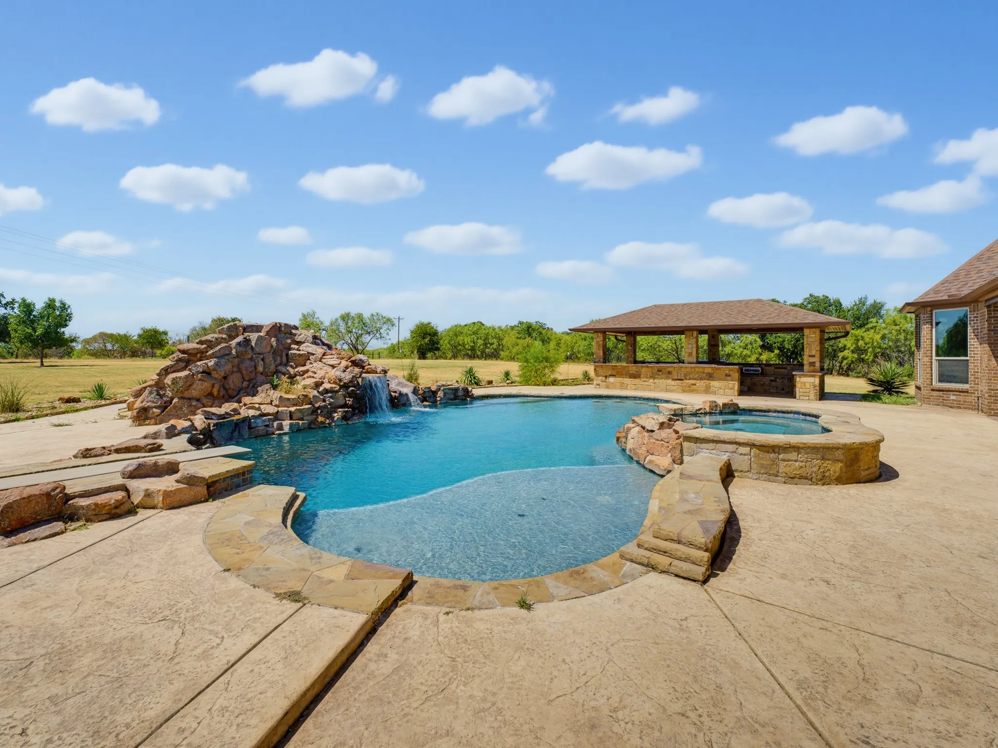 Single Family Residence For Sale in Wise County , 189 Hlavek Road, Decatur, Texas 76234, 6 Bedroom, 6 Bathroom, 10 Garage spaces, 8,074 Sqft, built in 2007, mls#21359680, Real Estate Agent in Decatur, Homes For Sale in Wise county, Homes For Sale in Decatur, Realtor in Decatur Texas, Real Estate Brokerage Independent Realty Texas, Luminita Cordes Realtor