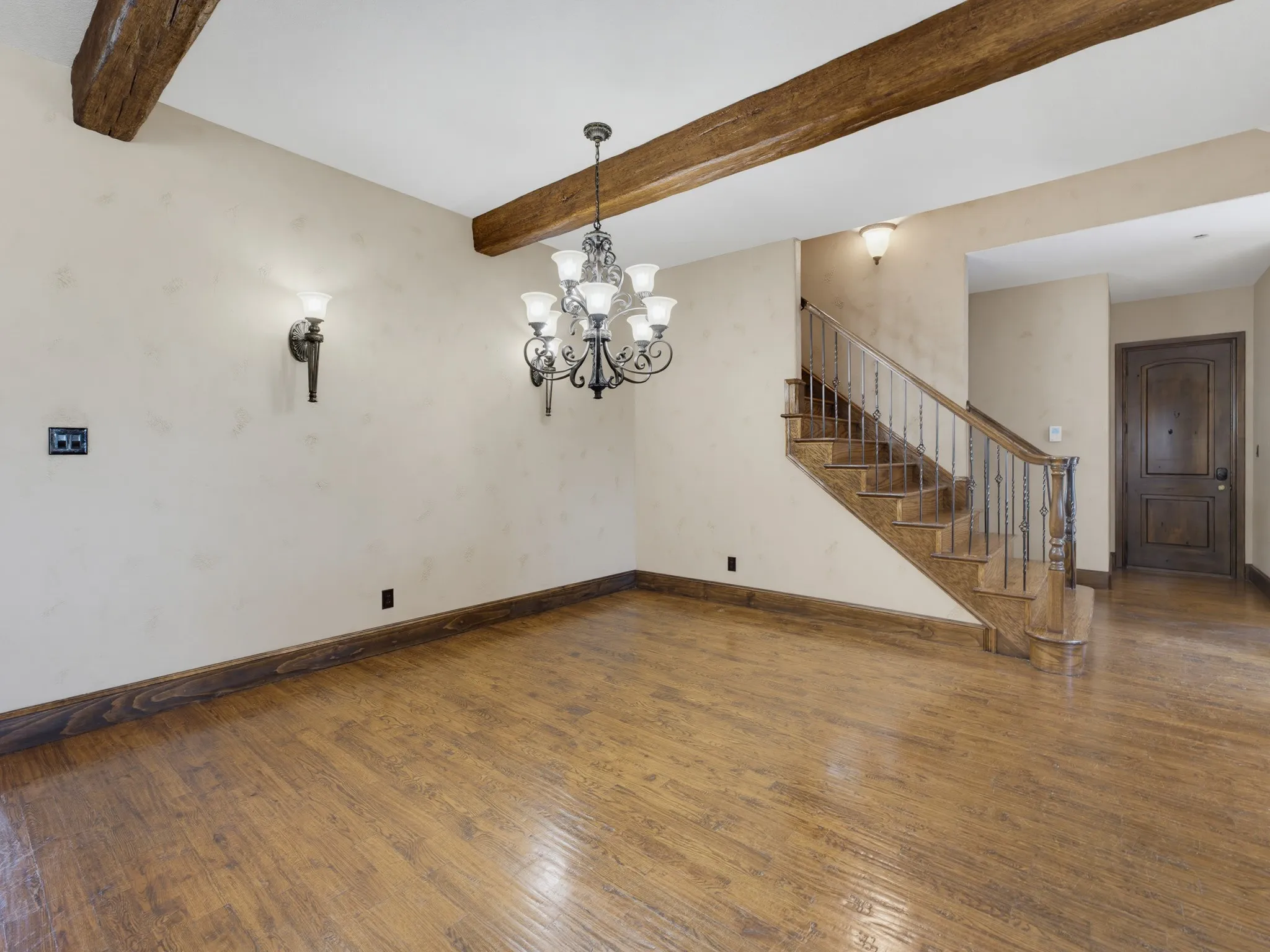 Single Family Residence For Sale in Wise County , 189 Hlavek Road, Decatur, Texas 76234, 6 Bedroom, 6 Bathroom, 10 Garage spaces, 8,074 Sqft, built in 2007, mls#21359680, Real Estate Agent in Decatur, Homes For Sale in Wise county, Homes For Sale in Decatur, Realtor in Decatur Texas, Real Estate Brokerage Independent Realty Texas, Luminita Cordes Realtor