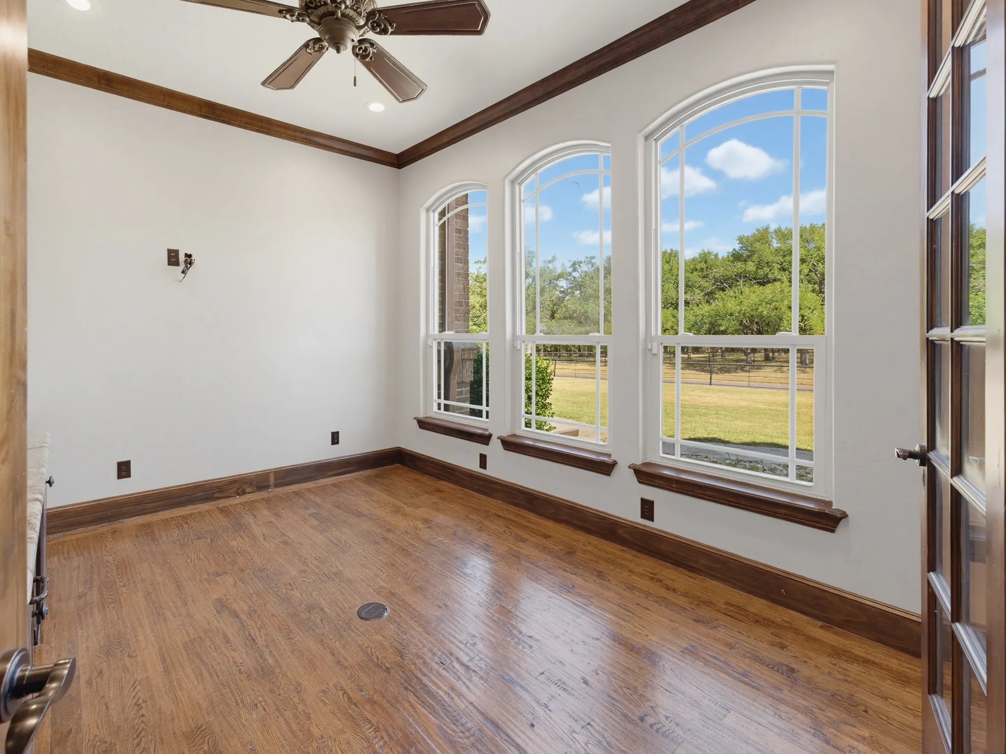 Single Family Residence For Sale in Wise County , 189 Hlavek Road, Decatur, Texas 76234, 6 Bedroom, 6 Bathroom, 10 Garage spaces, 8,074 Sqft, built in 2007, mls#21359680, Real Estate Agent in Decatur, Homes For Sale in Wise county, Homes For Sale in Decatur, Realtor in Decatur Texas, Real Estate Brokerage Independent Realty Texas, Luminita Cordes Realtor