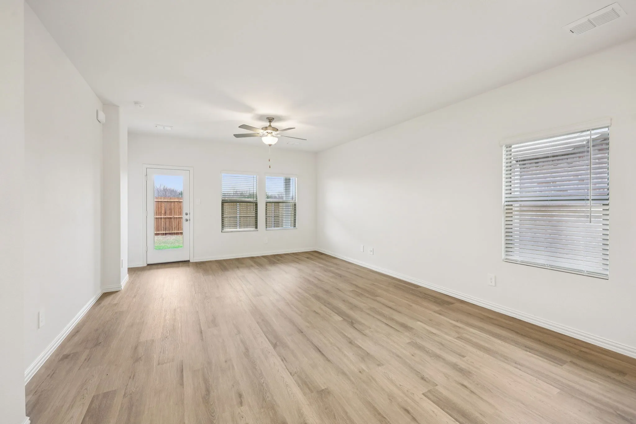 Photo is not of the actual home, but is an inspirational photo of builder’s model home and may depict options, furnishings, and/or decorator features that are not included.