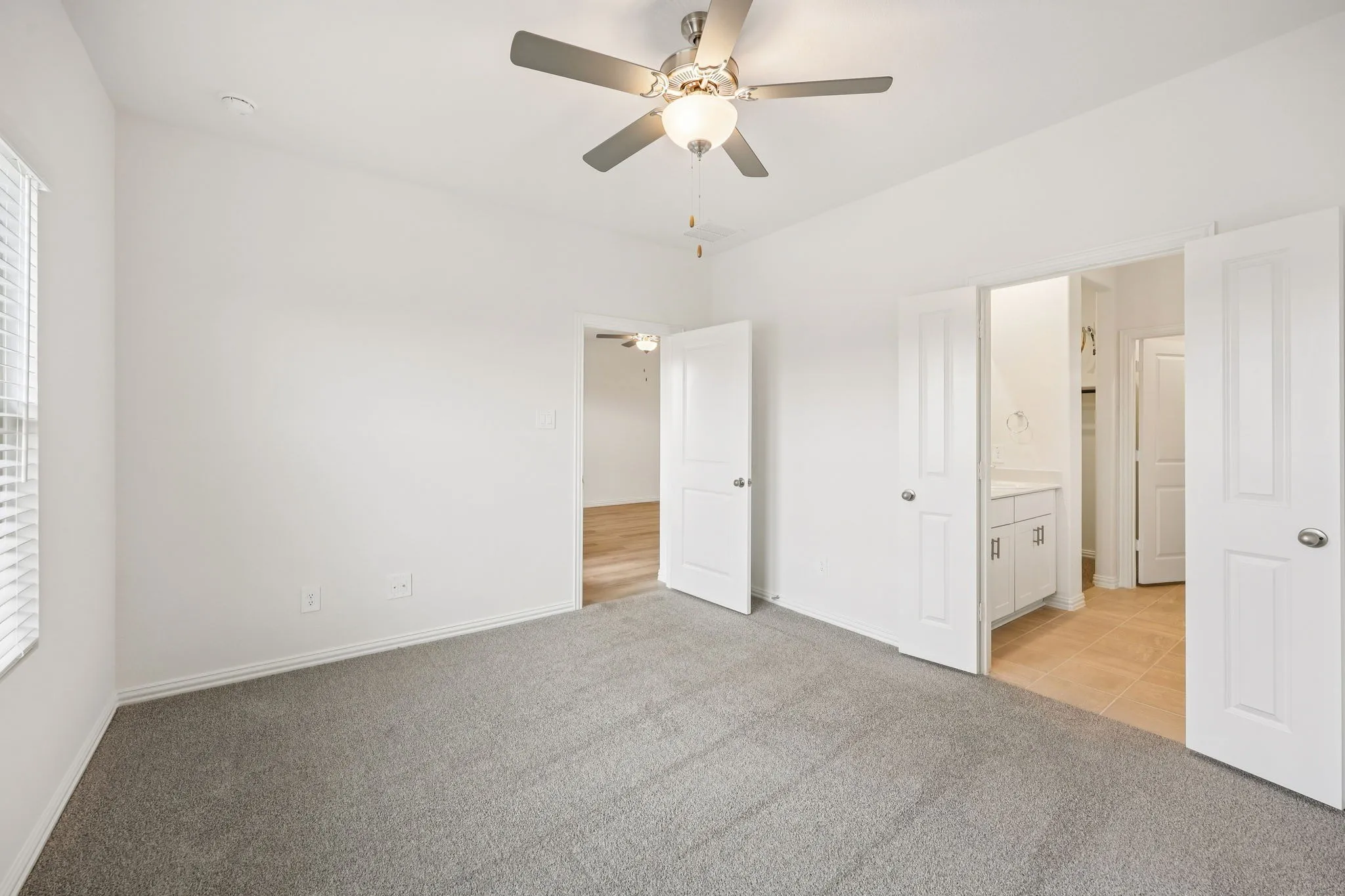 Photo is not of the actual home, but is an inspirational photo of builder’s model home and may depict options, furnishings, and/or decorator features that are not included.
