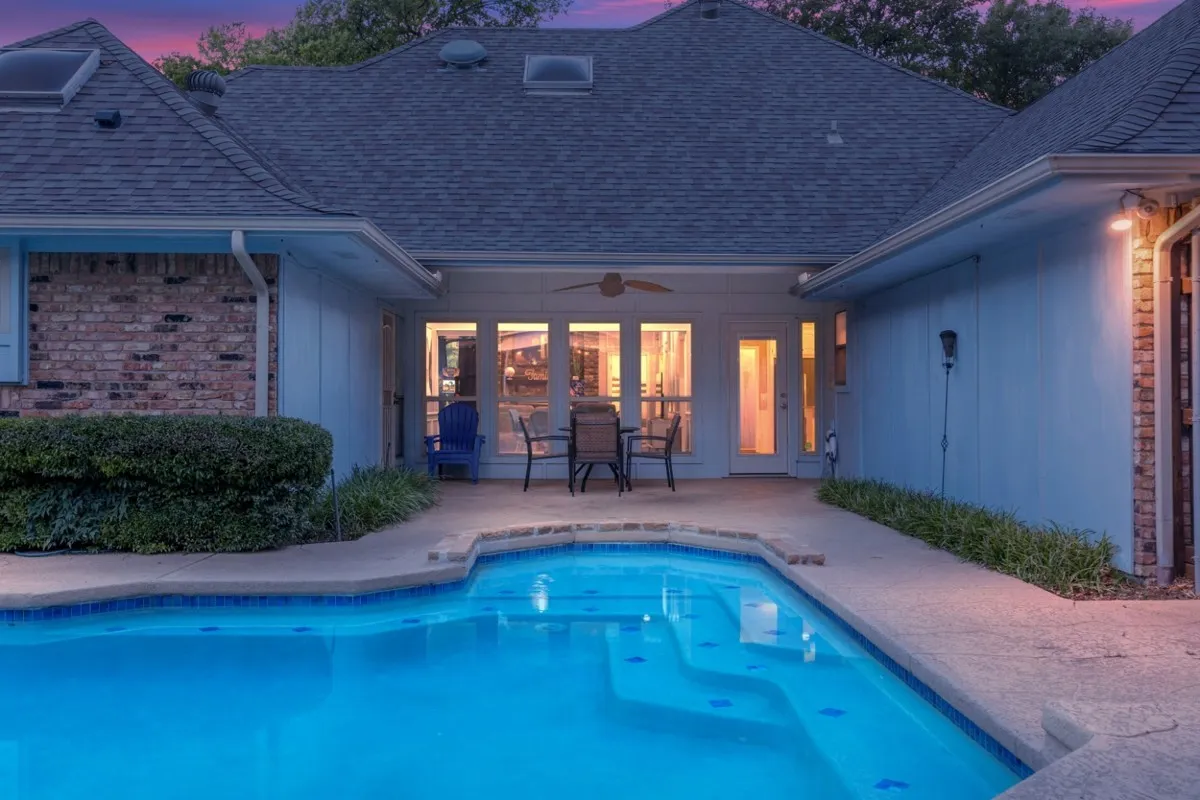 Single Family Residence For Rent in Collin County , 18104 Aramis Lane, Dallas, Texas 75252, 4 Bedroom, 3 Bathroom, 2 Garage spaces, 2,308 Sqft, built in 1981, mls#21359733, Real Estate Agent in Dallas, Homes For Rent in Collin county, Homes For Rent in Dallas, Realtor in Dallas Texas, Real Estate Brokerage Independent Realty Texas, Luminita Cordes Realtor