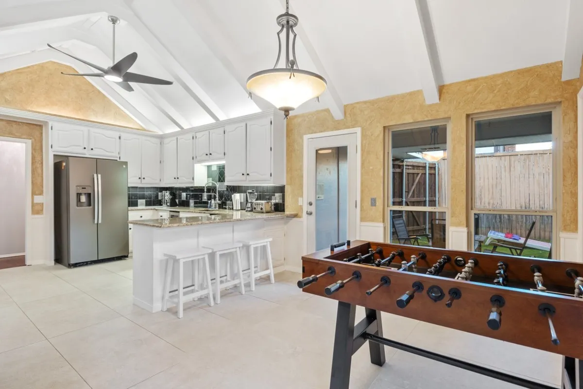 Single Family Residence For Rent in Collin County , 18104 Aramis Lane, Dallas, Texas 75252, 4 Bedroom, 3 Bathroom, 2 Garage spaces, 2,308 Sqft, built in 1981, mls#21359733, Real Estate Agent in Dallas, Homes For Rent in Collin county, Homes For Rent in Dallas, Realtor in Dallas Texas, Real Estate Brokerage Independent Realty Texas, Luminita Cordes Realtor