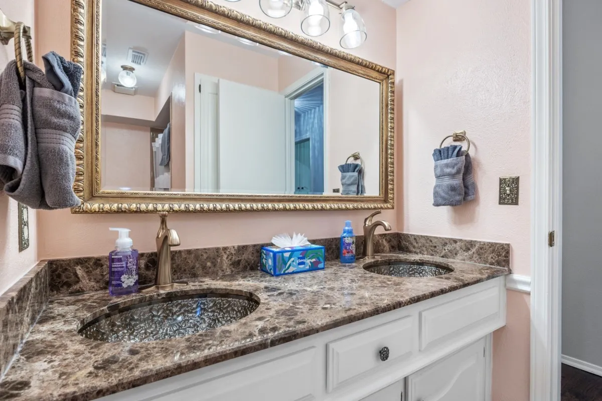 Single Family Residence For Rent in Collin County , 18104 Aramis Lane, Dallas, Texas 75252, 4 Bedroom, 3 Bathroom, 2 Garage spaces, 2,308 Sqft, built in 1981, mls#21359733, Real Estate Agent in Dallas, Homes For Rent in Collin county, Homes For Rent in Dallas, Realtor in Dallas Texas, Real Estate Brokerage Independent Realty Texas, Luminita Cordes Realtor