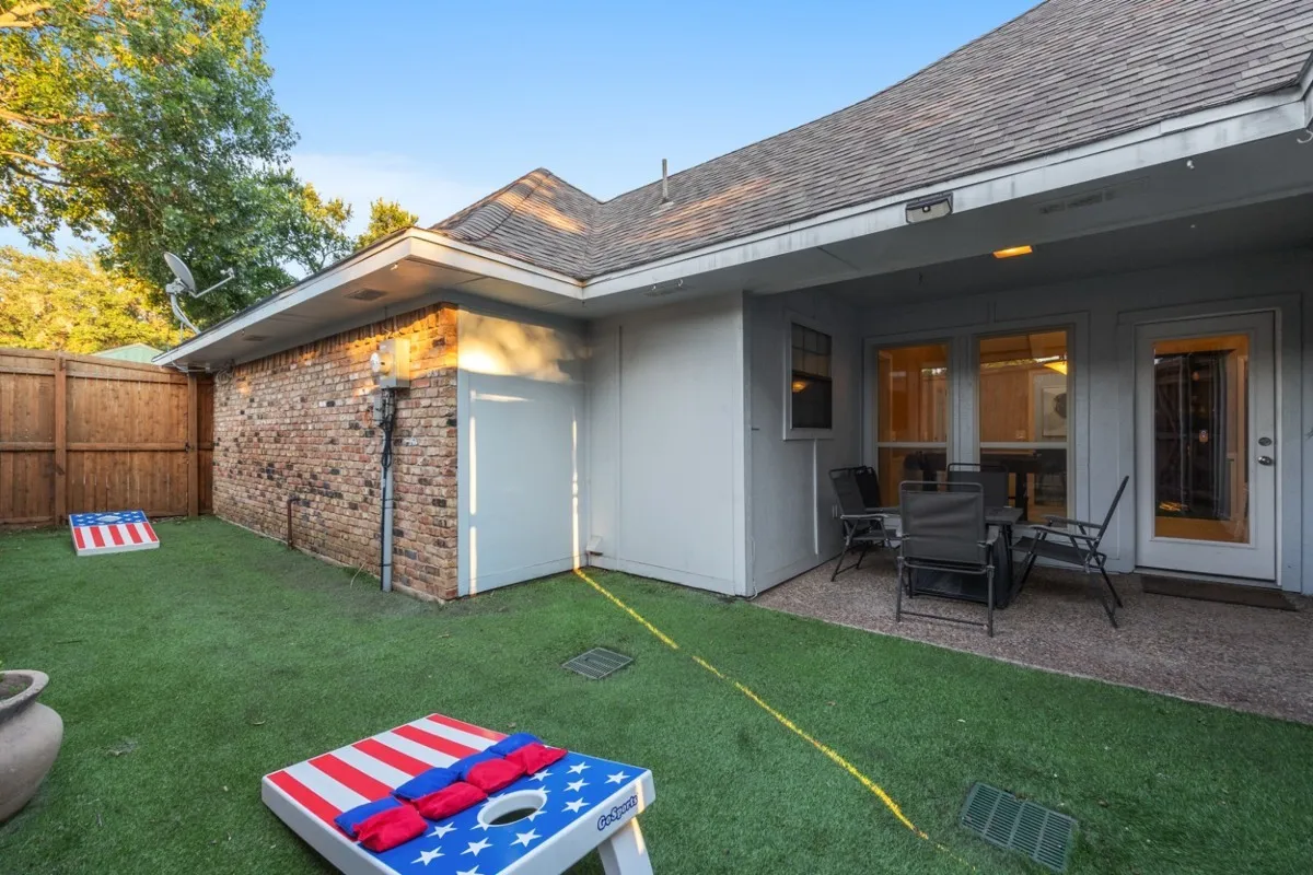 Single Family Residence For Rent in Collin County , 18104 Aramis Lane, Dallas, Texas 75252, 4 Bedroom, 3 Bathroom, 2 Garage spaces, 2,308 Sqft, built in 1981, mls#21359733, Real Estate Agent in Dallas, Homes For Rent in Collin county, Homes For Rent in Dallas, Realtor in Dallas Texas, Real Estate Brokerage Independent Realty Texas, Luminita Cordes Realtor