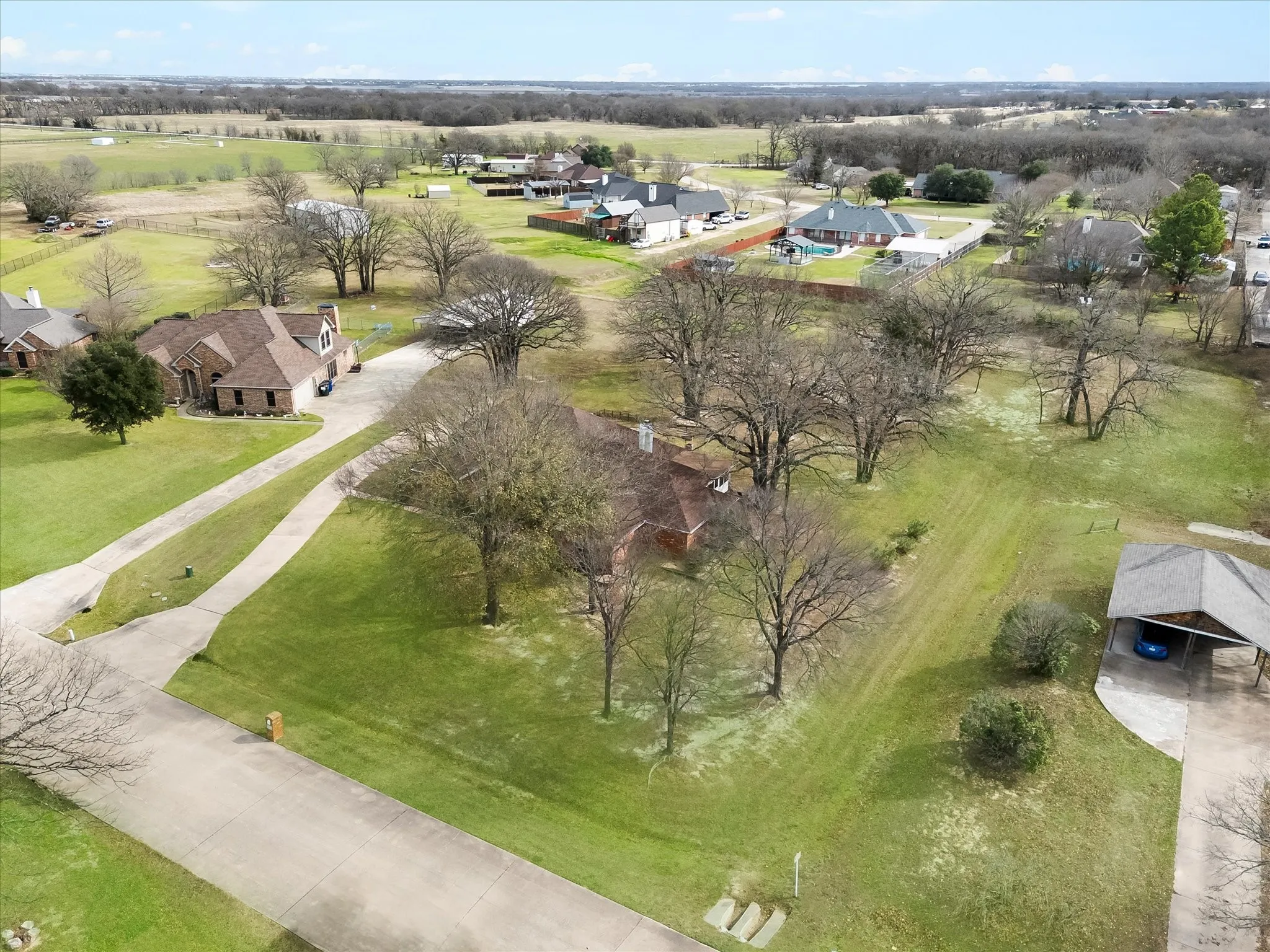 Single Family Residence For Sale in Kaufman County , 1025 Oak Hollow Lane, Combine, Texas 75159, 4 Bedroom, 3 Bathroom, 2 Garage spaces, 2,560 Sqft, built in 2002, mls#21359328, Real Estate Agent in Combine, Homes For Sale in Kaufman county, Homes For Sale in Combine, Realtor in Combine Texas, Real Estate Brokerage Independent Realty Texas, Luminita Cordes Realtor