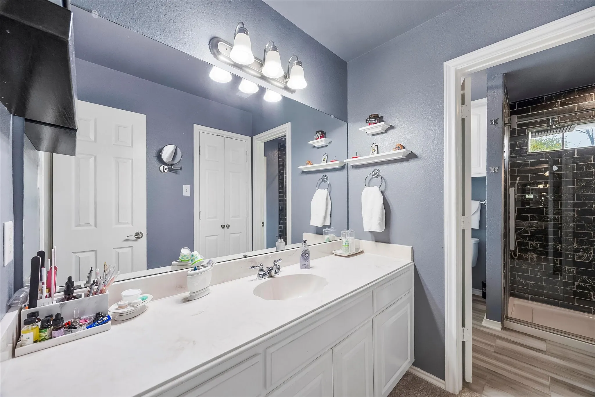 Single Family Residence For Sale in Kaufman County , 1025 Oak Hollow Lane, Combine, Texas 75159, 4 Bedroom, 3 Bathroom, 2 Garage spaces, 2,560 Sqft, built in 2002, mls#21359328, Real Estate Agent in Combine, Homes For Sale in Kaufman county, Homes For Sale in Combine, Realtor in Combine Texas, Real Estate Brokerage Independent Realty Texas, Luminita Cordes Realtor