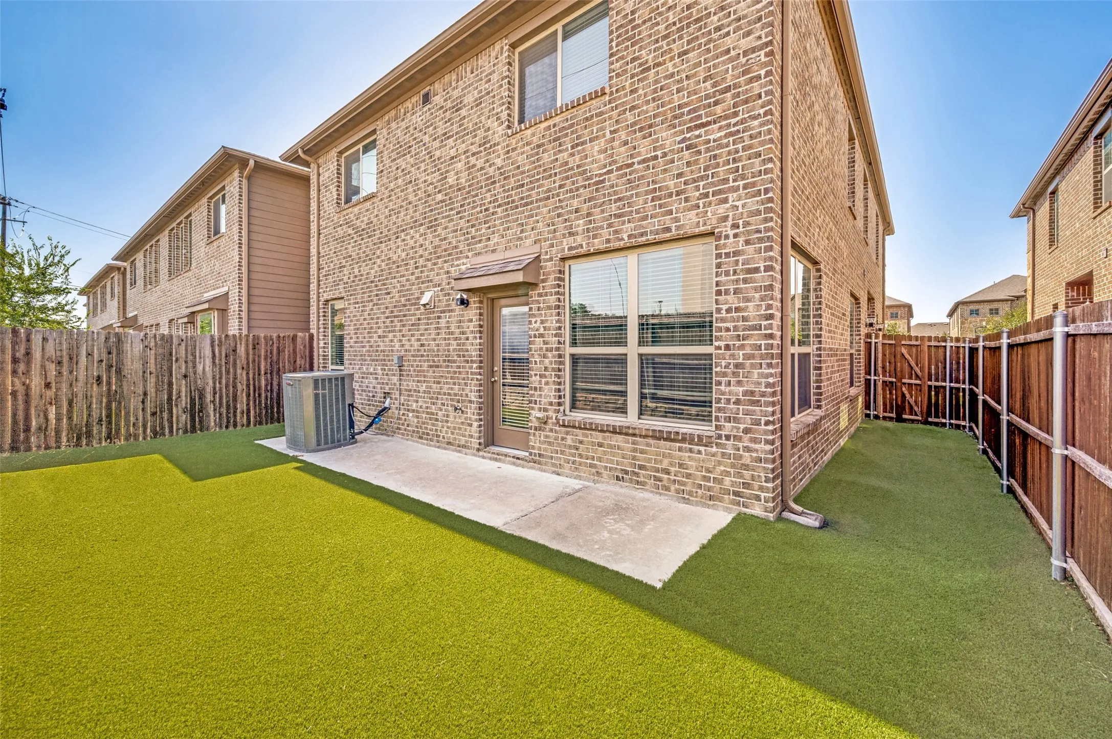 Townhouse For Sale in Dallas County , 4423 Samarth Street, Irving, Texas 75061, 4 Bedroom, 3 Bathroom, 2 Garage spaces, 2,320 Sqft, built in 2017, mls#21357524, Real Estate Agent in Irving, Homes For Sale in Dallas county, Homes For Sale in Irving, Realtor in Irving Texas, Real Estate Brokerage Independent Realty Texas, Luminita Cordes Realtor