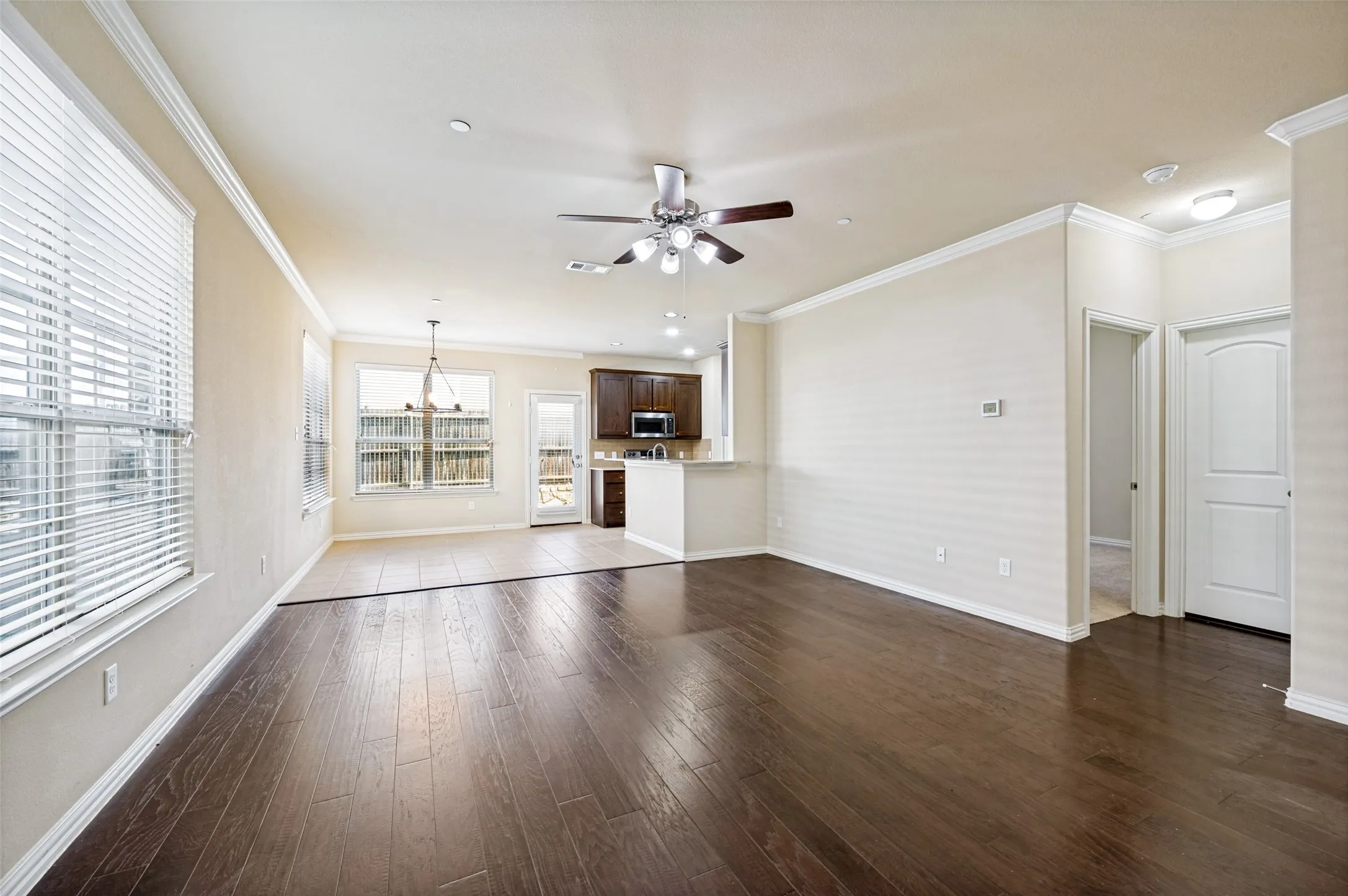 Townhouse For Sale in Dallas County , 4423 Samarth Street, Irving, Texas 75061, 4 Bedroom, 3 Bathroom, 2 Garage spaces, 2,320 Sqft, built in 2017, mls#21357524, Real Estate Agent in Irving, Homes For Sale in Dallas county, Homes For Sale in Irving, Realtor in Irving Texas, Real Estate Brokerage Independent Realty Texas, Luminita Cordes Realtor