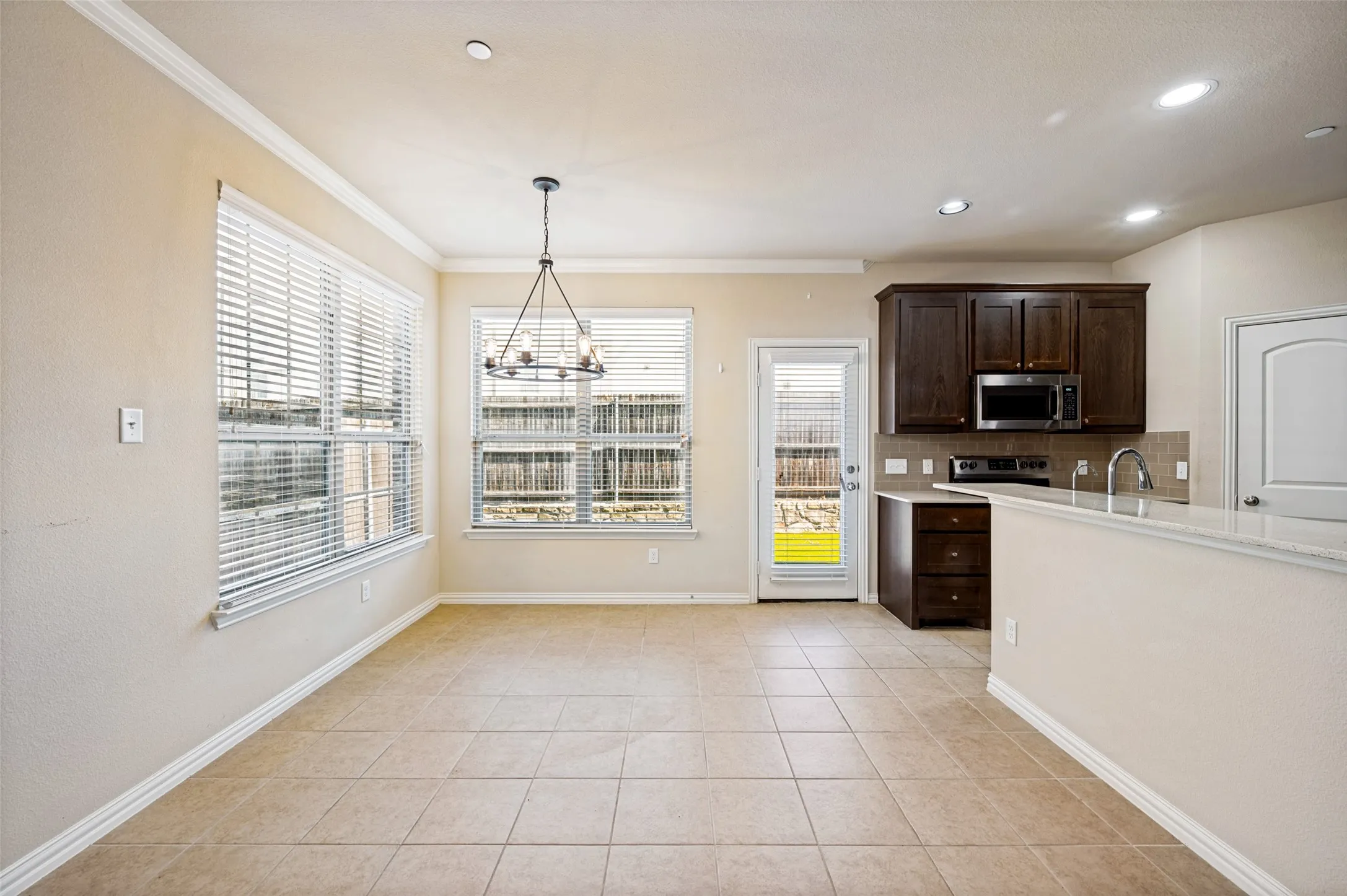 Townhouse For Sale in Dallas County , 4423 Samarth Street, Irving, Texas 75061, 4 Bedroom, 3 Bathroom, 2 Garage spaces, 2,320 Sqft, built in 2017, mls#21357524, Real Estate Agent in Irving, Homes For Sale in Dallas county, Homes For Sale in Irving, Realtor in Irving Texas, Real Estate Brokerage Independent Realty Texas, Luminita Cordes Realtor