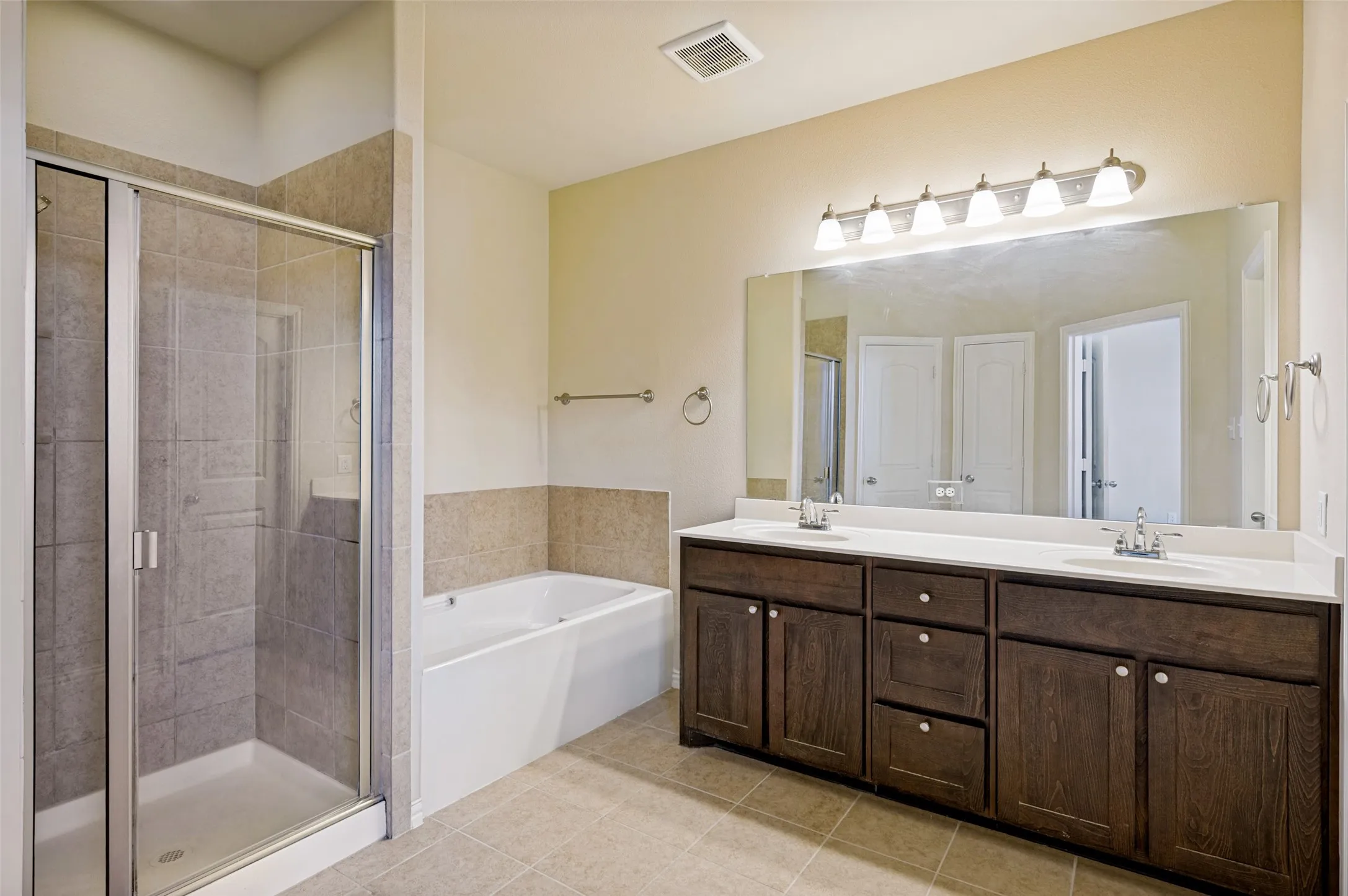 Townhouse For Sale in Dallas County , 4423 Samarth Street, Irving, Texas 75061, 4 Bedroom, 3 Bathroom, 2 Garage spaces, 2,320 Sqft, built in 2017, mls#21357524, Real Estate Agent in Irving, Homes For Sale in Dallas county, Homes For Sale in Irving, Realtor in Irving Texas, Real Estate Brokerage Independent Realty Texas, Luminita Cordes Realtor
