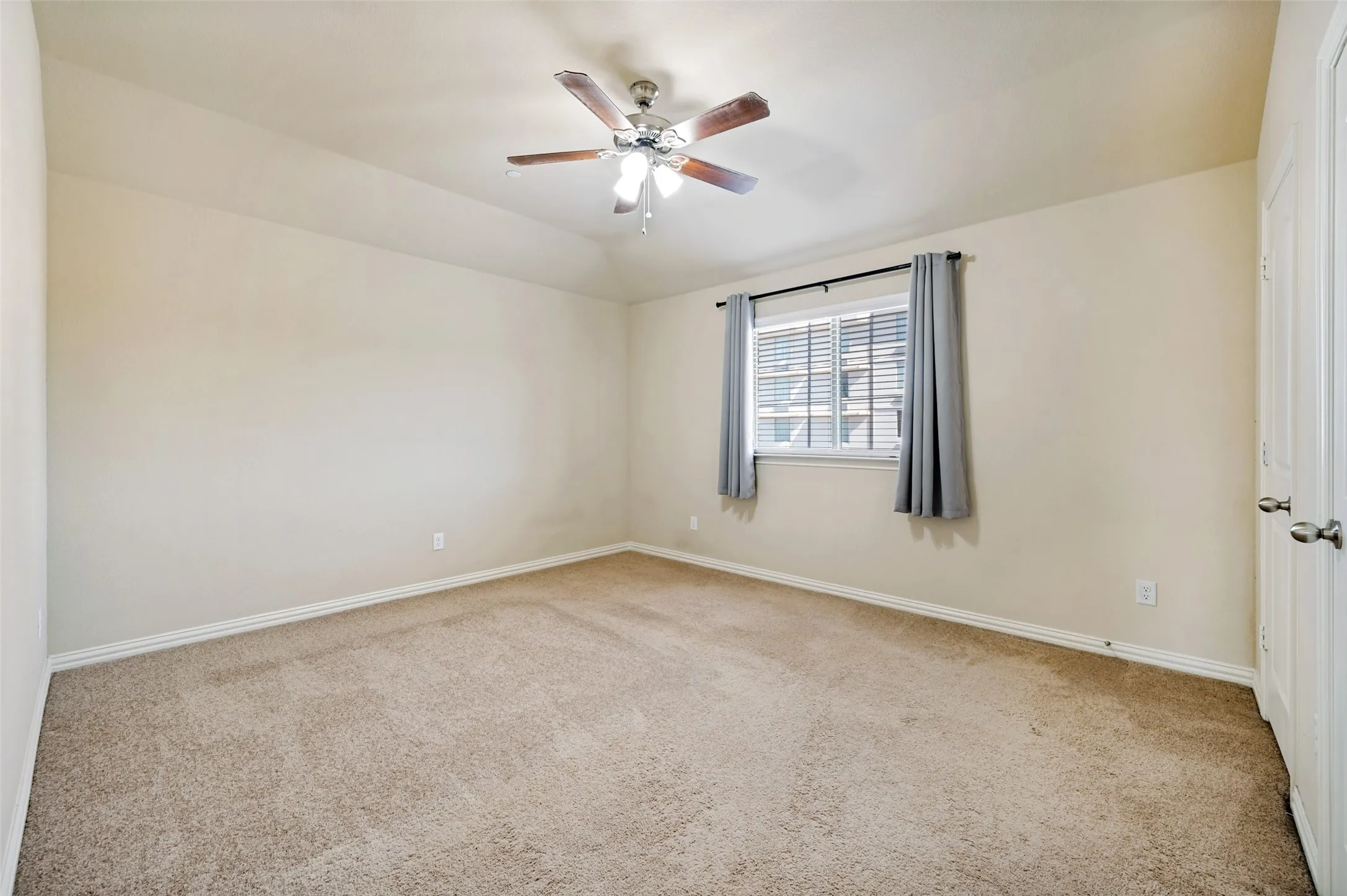 Townhouse For Sale in Dallas County , 4423 Samarth Street, Irving, Texas 75061, 4 Bedroom, 3 Bathroom, 2 Garage spaces, 2,320 Sqft, built in 2017, mls#21357524, Real Estate Agent in Irving, Homes For Sale in Dallas county, Homes For Sale in Irving, Realtor in Irving Texas, Real Estate Brokerage Independent Realty Texas, Luminita Cordes Realtor