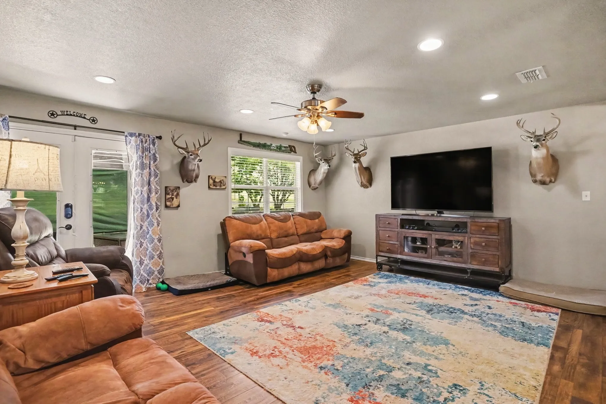 Single Family Residence For Sale in Johnson County , 3845 County Road 415, Alvarado, Texas 76009, 2 Bedroom, 2 Bathroom, 2 Garage spaces, 1,916 Sqft, built in 1965, mls#21356998, Real Estate Agent in Alvarado, Homes For Sale in Johnson county, Homes For Sale in Alvarado, Realtor in Alvarado Texas, Real Estate Brokerage Independent Realty Texas, Luminita Cordes Realtor