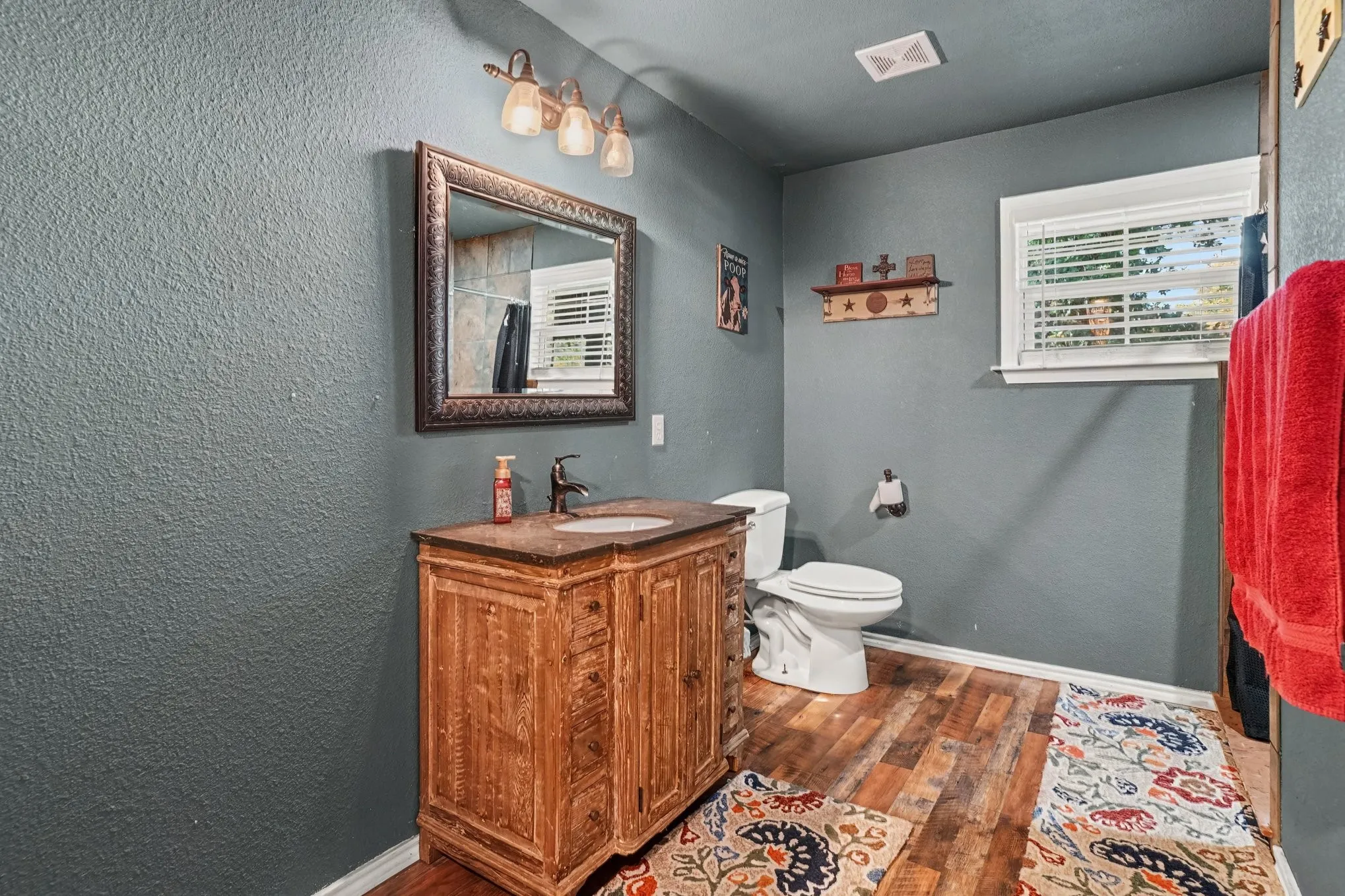 Single Family Residence For Sale in Johnson County , 3845 County Road 415, Alvarado, Texas 76009, 2 Bedroom, 2 Bathroom, 2 Garage spaces, 1,916 Sqft, built in 1965, mls#21356998, Real Estate Agent in Alvarado, Homes For Sale in Johnson county, Homes For Sale in Alvarado, Realtor in Alvarado Texas, Real Estate Brokerage Independent Realty Texas, Luminita Cordes Realtor