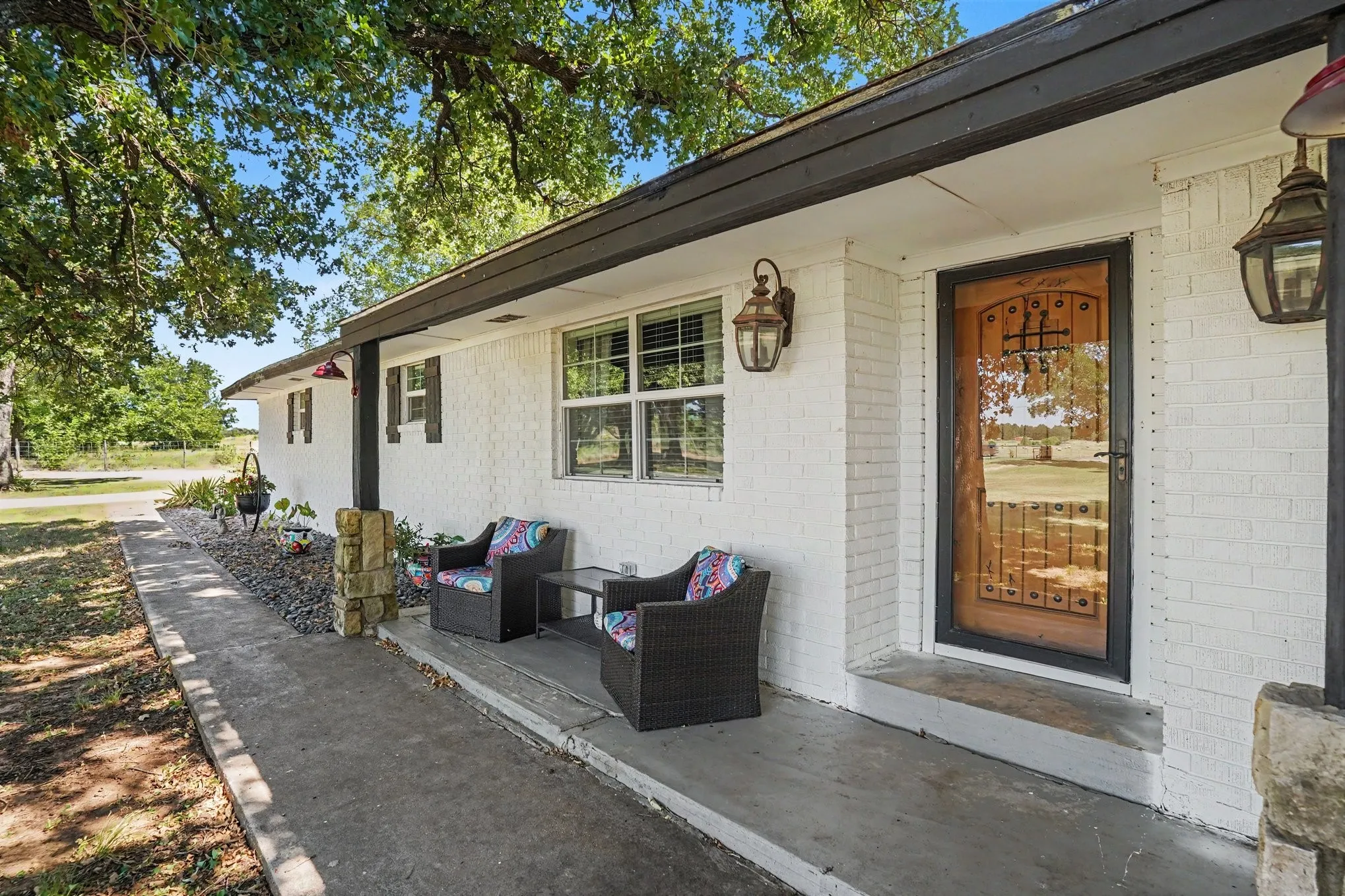 Single Family Residence For Sale in Johnson County , 3845 County Road 415, Alvarado, Texas 76009, 2 Bedroom, 2 Bathroom, 2 Garage spaces, 1,916 Sqft, built in 1965, mls#21356998, Real Estate Agent in Alvarado, Homes For Sale in Johnson county, Homes For Sale in Alvarado, Realtor in Alvarado Texas, Real Estate Brokerage Independent Realty Texas, Luminita Cordes Realtor