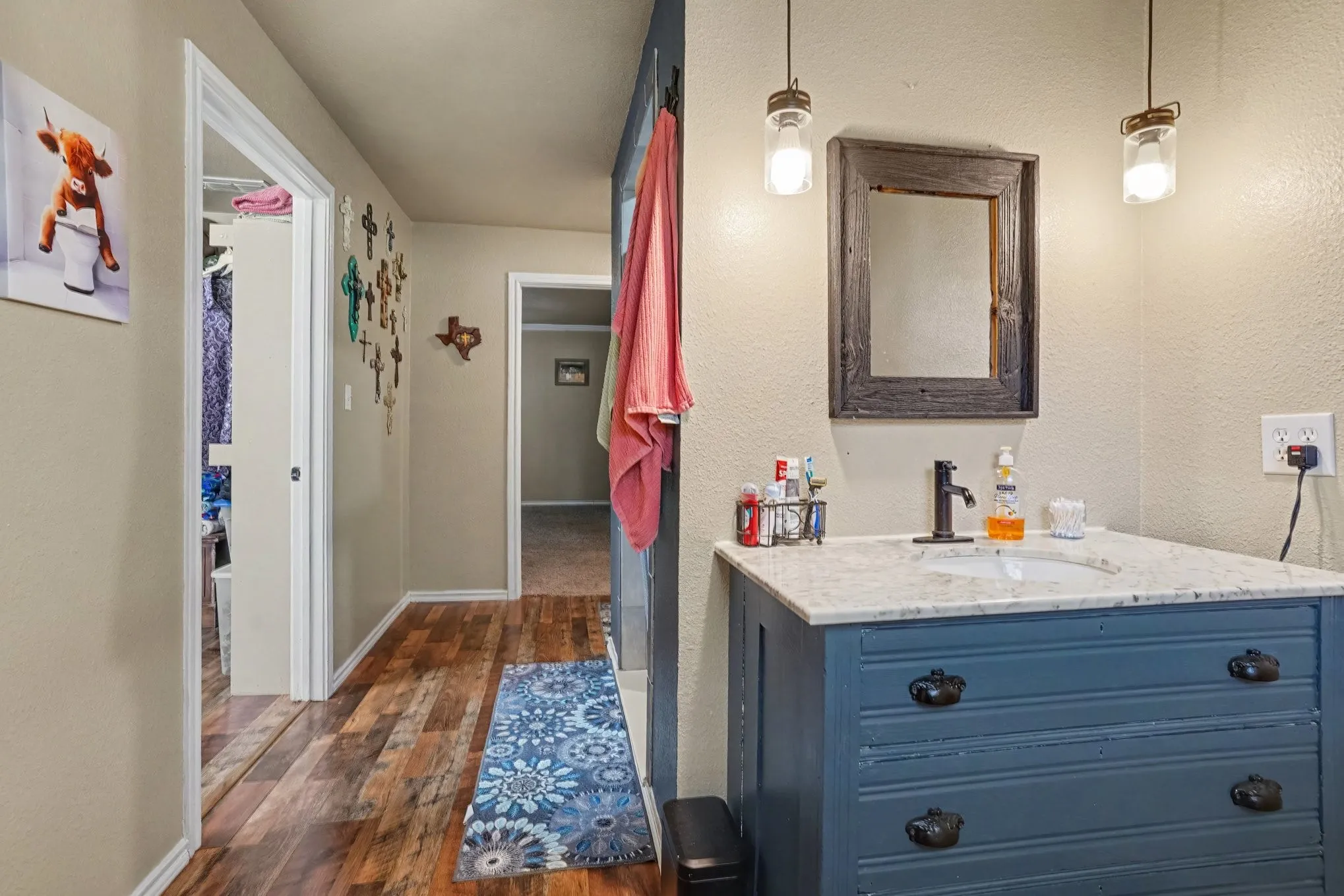 Single Family Residence For Sale in Johnson County , 3845 County Road 415, Alvarado, Texas 76009, 2 Bedroom, 2 Bathroom, 2 Garage spaces, 1,916 Sqft, built in 1965, mls#21356998, Real Estate Agent in Alvarado, Homes For Sale in Johnson county, Homes For Sale in Alvarado, Realtor in Alvarado Texas, Real Estate Brokerage Independent Realty Texas, Luminita Cordes Realtor