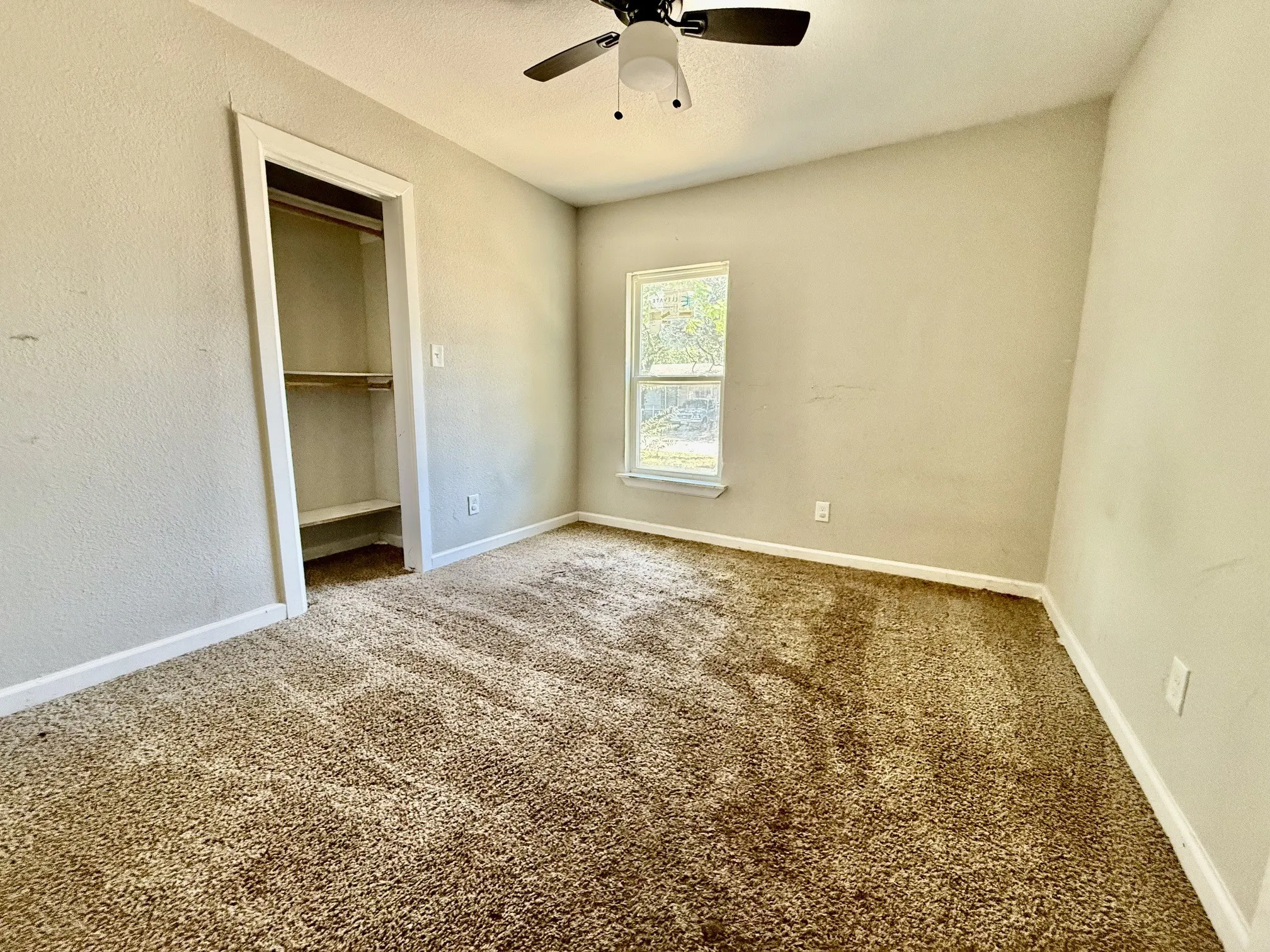 Single Family Residence For Sale in Tarrant County , 1521 Withers Street, Fort Worth, Texas 76105, 3 Bedroom, 1 Bathroom, Garage spaces, 883 Sqft, built in 1954, mls#21341609, Real Estate Agent in Fort Worth, Homes For Sale in Tarrant county, Homes For Sale in Fort Worth, Realtor in Fort Worth Texas, Real Estate Brokerage Independent Realty Texas, Luminita Cordes Realtor