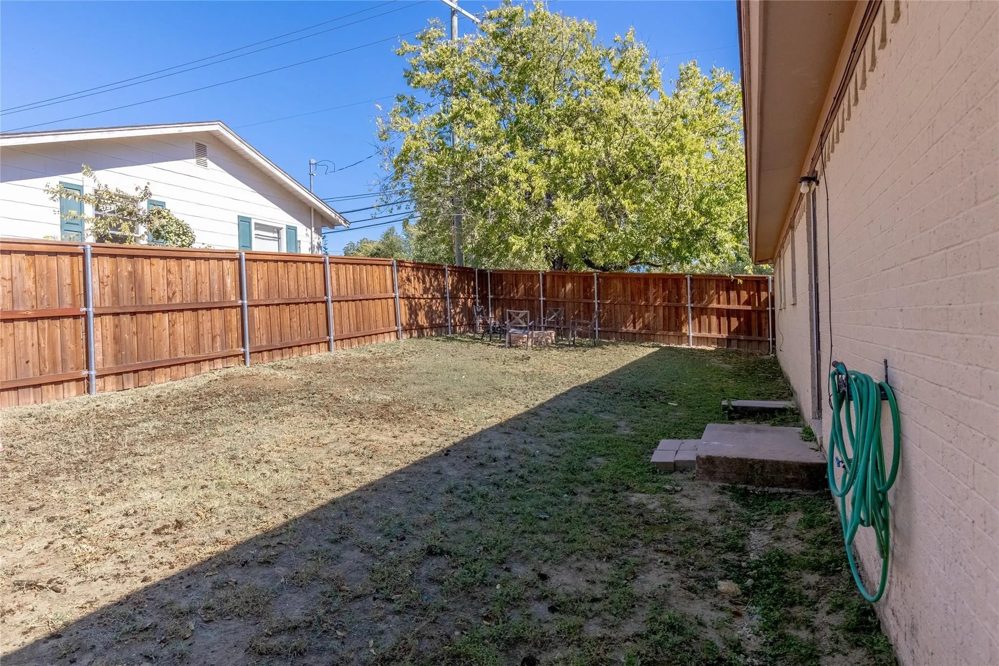 Single Family Residence For Sale in Wise County , 200 Hale Avenue, Decatur, Texas 76234, 3 Bedroom, 2 Bathroom, Garage spaces, 1,118 Sqft, built in 1965, mls#21359488, Real Estate Agent in Decatur, Homes For Sale in Wise county, Homes For Sale in Decatur, Realtor in Decatur Texas, Real Estate Brokerage Independent Realty Texas, Luminita Cordes Realtor