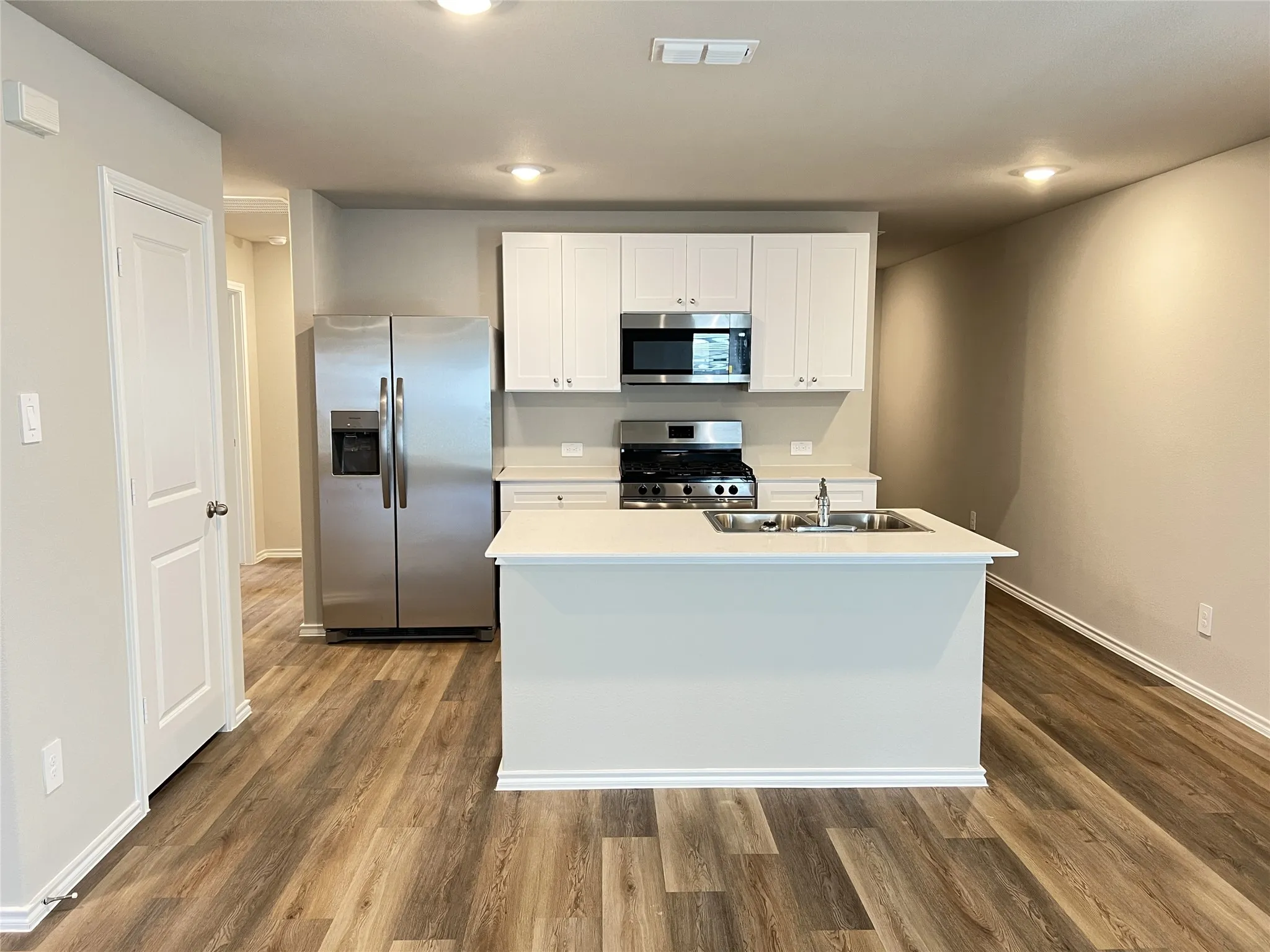 Single Family Residence For Rent in Denton County , 5557 Rollins Drive, Krum, Texas 76249, 4 Bedroom, 2 Bathroom, 2 Garage spaces, 1,566 Sqft, built in 2026, mls#21359746, Real Estate Agent in Krum, Homes For Rent in Denton county, Homes For Rent in Krum, Realtor in Krum Texas, Real Estate Brokerage Independent Realty Texas, Luminita Cordes Realtor