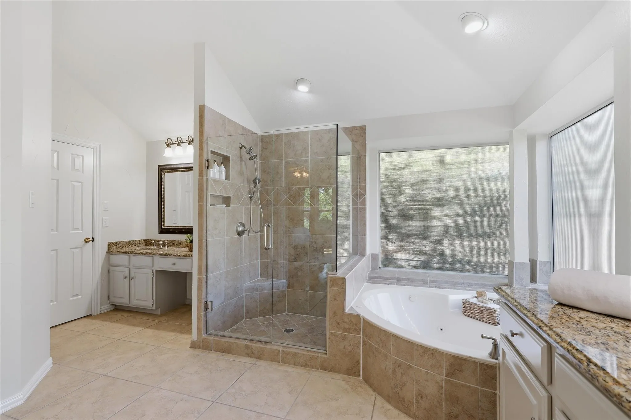 Single Family Residence For Sale in Collin County , 4209 Rockingham Way, Plano, Texas 75093, 5 Bedroom, 4 Bathroom, 2 Garage spaces, 3,645 Sqft, built in 1990, mls#21359749, Real Estate Agent in Plano, Homes For Sale in Collin county, Homes For Sale in Plano, Realtor in Plano Texas, Real Estate Brokerage Independent Realty Texas, Luminita Cordes Realtor