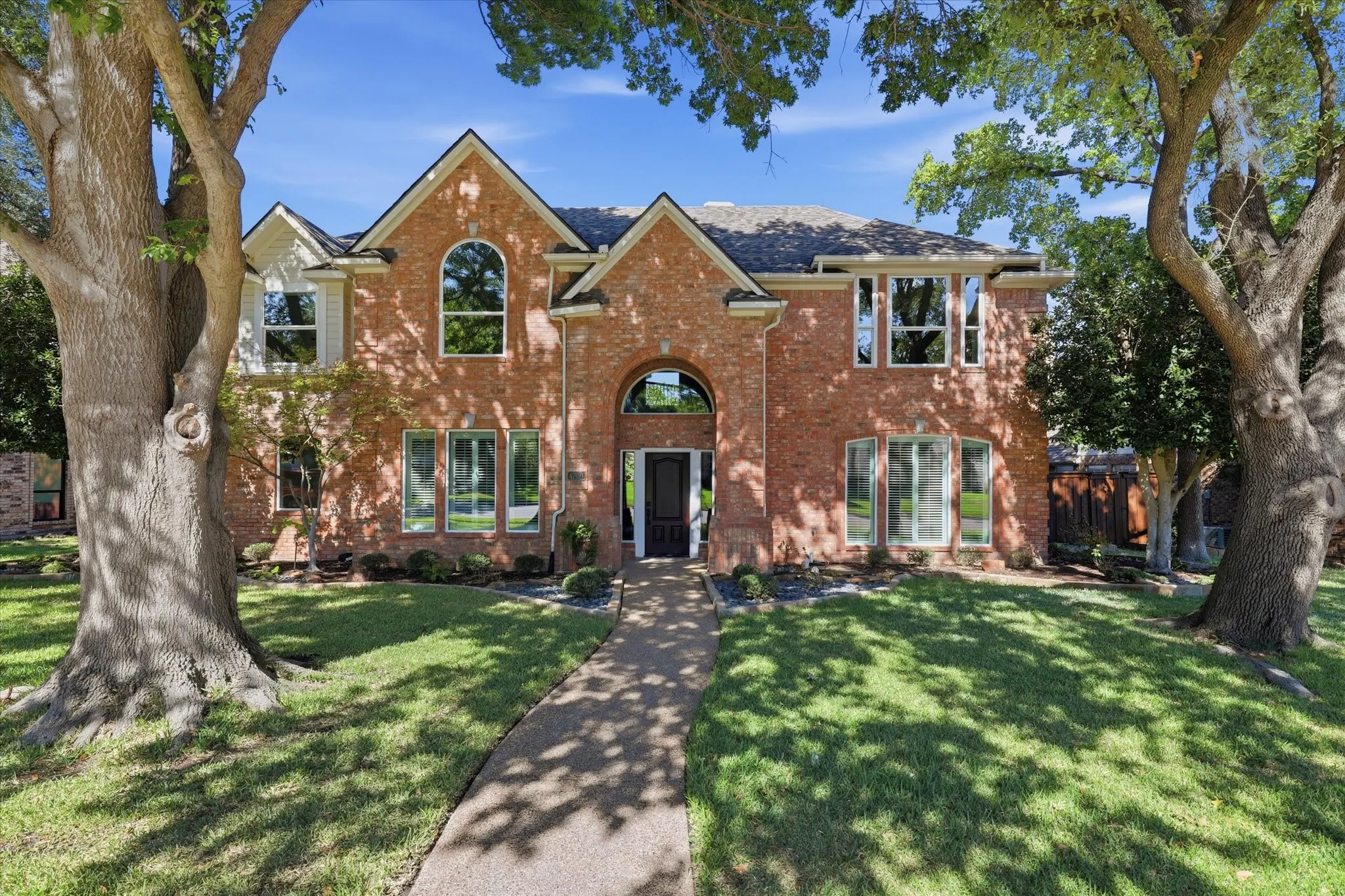 Single Family Residence For Sale in Collin County , 4209 Rockingham Way, Plano, Texas 75093, 5 Bedroom, 4 Bathroom, 2 Garage spaces, 3,645 Sqft, built in 1990, mls#21359749, Real Estate Agent in Plano, Homes For Sale in Collin county, Homes For Sale in Plano, Realtor in Plano Texas, Real Estate Brokerage Independent Realty Texas, Luminita Cordes Realtor