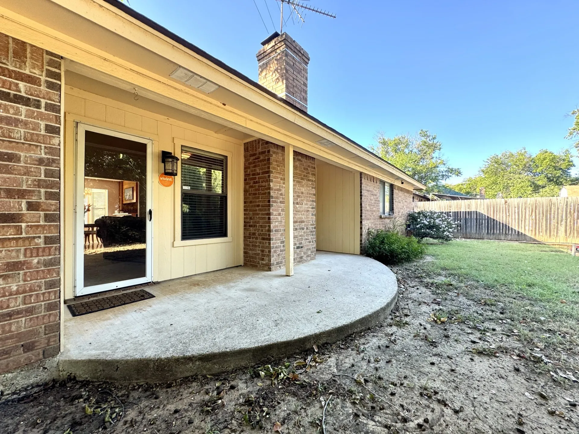 Backyard Covered Patio is also half OPEN so it's great for BBQ grilling!
