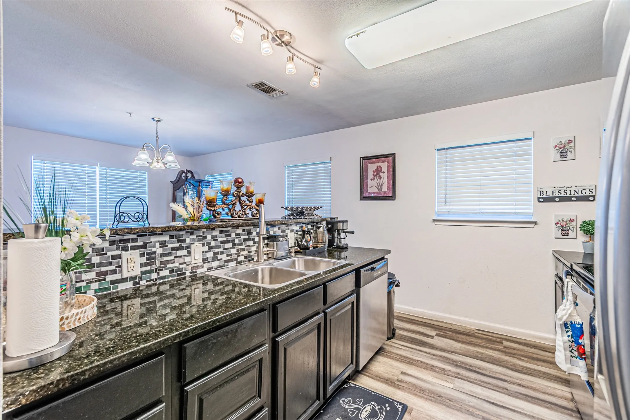 Single Family Residence For Sale in Collin County , 1109 E Avenue, Plano, Texas 75074, 4 Bedroom, 2 Bathroom, Garage spaces, 1,366 Sqft, built in 2012, mls#21357549, Real Estate Agent in Plano, Homes For Sale in Collin county, Homes For Sale in Plano, Realtor in Plano Texas, Real Estate Brokerage Independent Realty Texas, Luminita Cordes Realtor