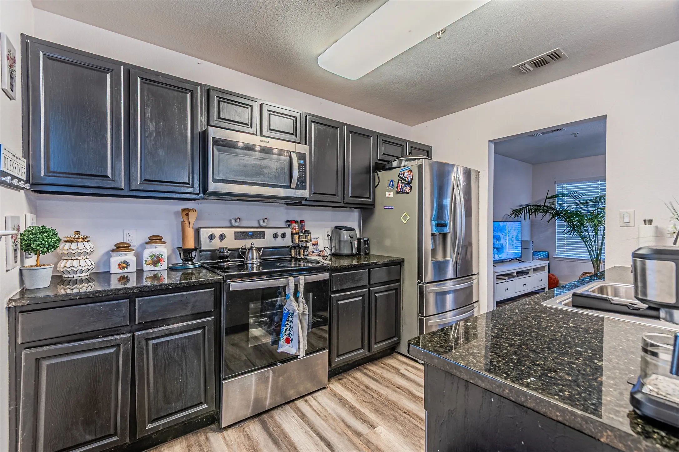 Single Family Residence For Sale in Collin County , 1109 E Avenue, Plano, Texas 75074, 4 Bedroom, 2 Bathroom, Garage spaces, 1,366 Sqft, built in 2012, mls#21357549, Real Estate Agent in Plano, Homes For Sale in Collin county, Homes For Sale in Plano, Realtor in Plano Texas, Real Estate Brokerage Independent Realty Texas, Luminita Cordes Realtor