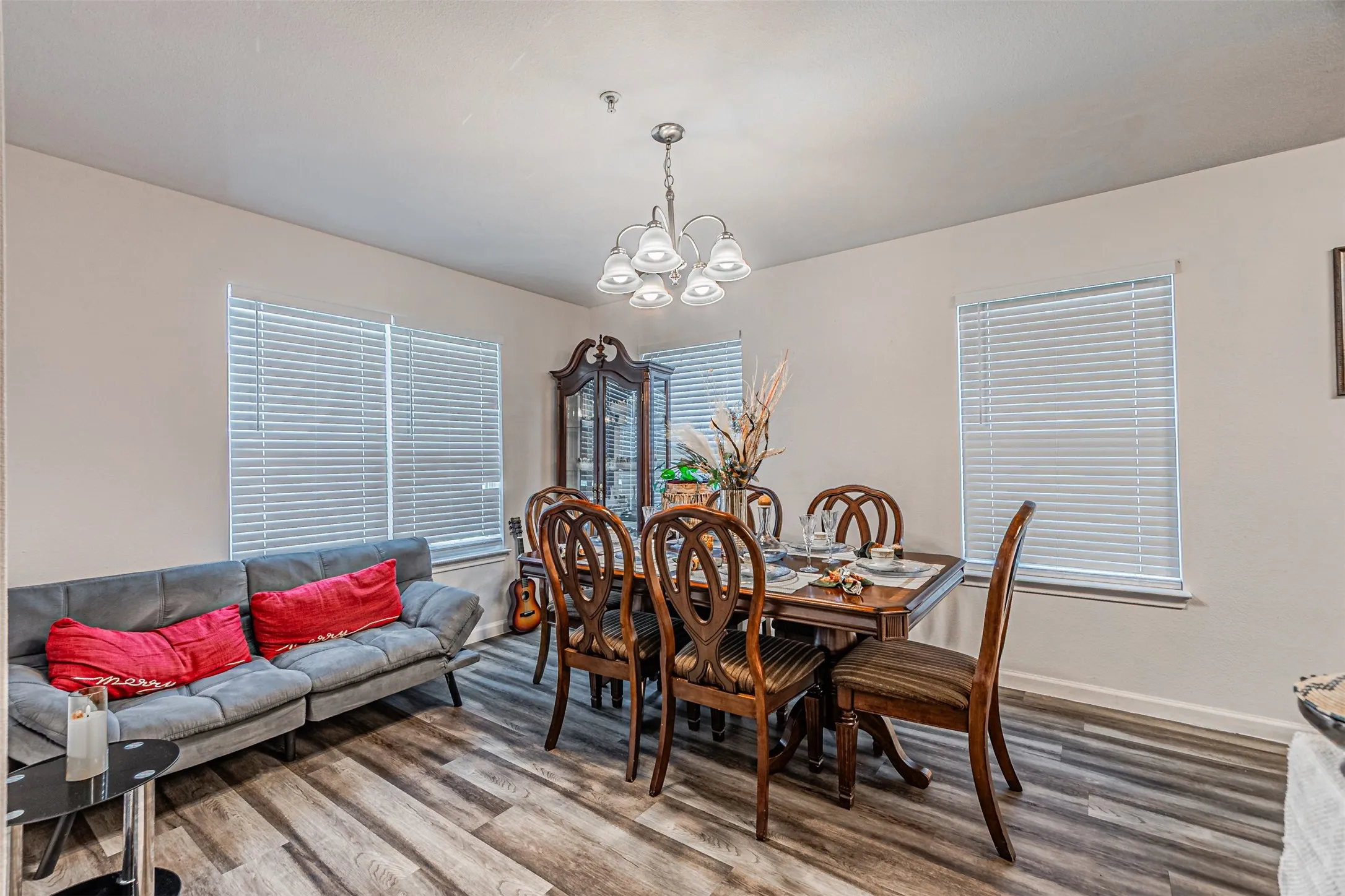 Single Family Residence For Sale in Collin County , 1109 E Avenue, Plano, Texas 75074, 4 Bedroom, 2 Bathroom, Garage spaces, 1,366 Sqft, built in 2012, mls#21357549, Real Estate Agent in Plano, Homes For Sale in Collin county, Homes For Sale in Plano, Realtor in Plano Texas, Real Estate Brokerage Independent Realty Texas, Luminita Cordes Realtor