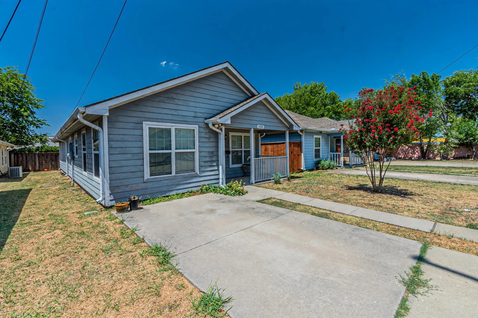 Single Family Residence For Sale in Collin County , 1109 E Avenue, Plano, Texas 75074, 4 Bedroom, 2 Bathroom, Garage spaces, 1,366 Sqft, built in 2012, mls#21357549, Real Estate Agent in Plano, Homes For Sale in Collin county, Homes For Sale in Plano, Realtor in Plano Texas, Real Estate Brokerage Independent Realty Texas, Luminita Cordes Realtor