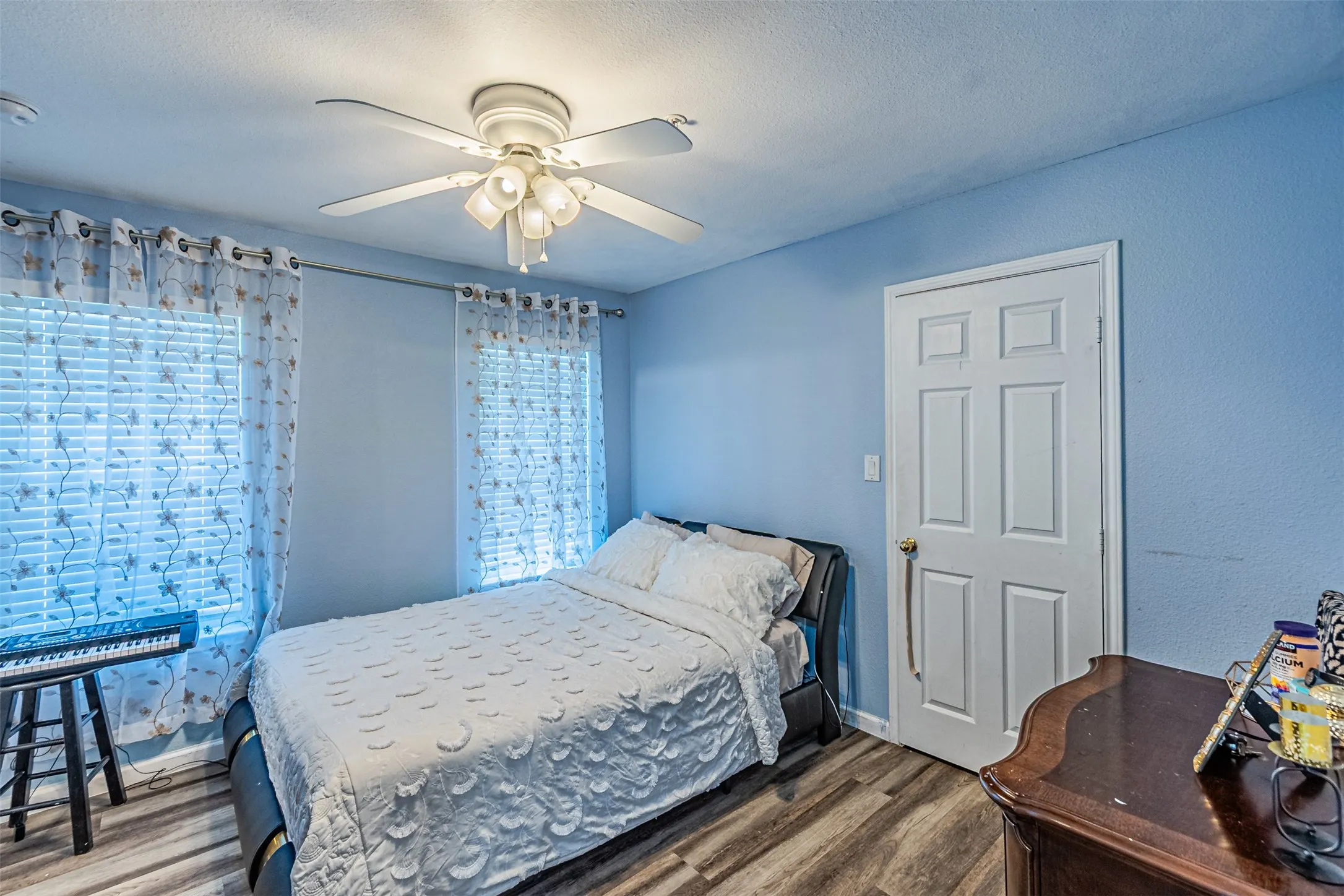 Single Family Residence For Sale in Collin County , 1109 E Avenue, Plano, Texas 75074, 4 Bedroom, 2 Bathroom, Garage spaces, 1,366 Sqft, built in 2012, mls#21357549, Real Estate Agent in Plano, Homes For Sale in Collin county, Homes For Sale in Plano, Realtor in Plano Texas, Real Estate Brokerage Independent Realty Texas, Luminita Cordes Realtor