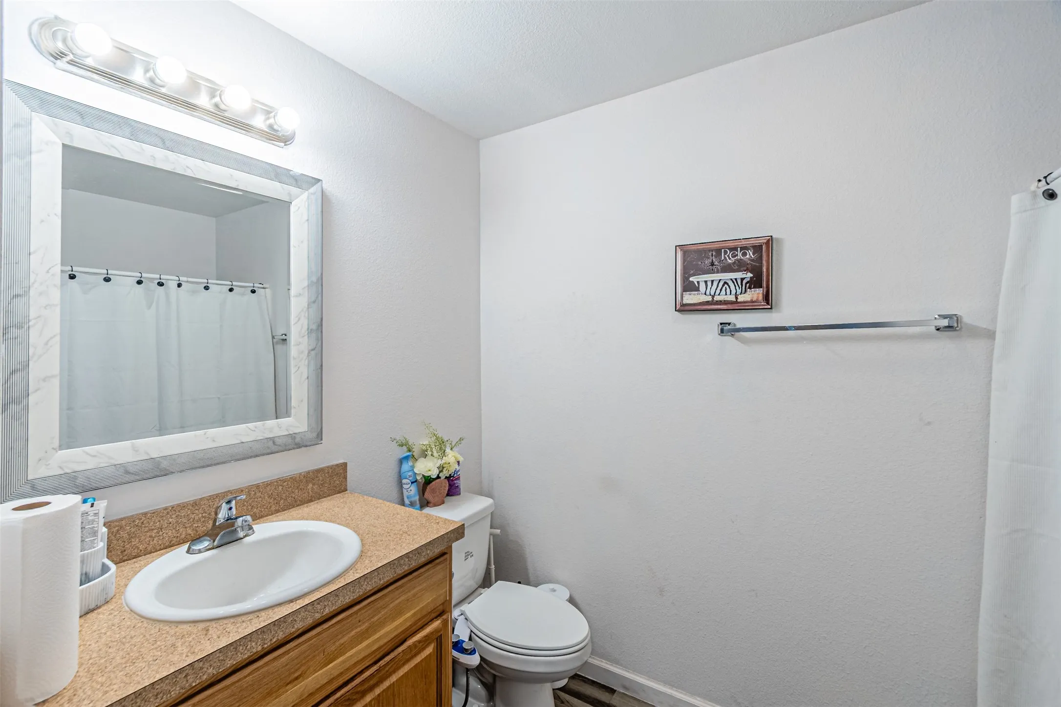 Single Family Residence For Sale in Collin County , 1109 E Avenue, Plano, Texas 75074, 4 Bedroom, 2 Bathroom, Garage spaces, 1,366 Sqft, built in 2012, mls#21357549, Real Estate Agent in Plano, Homes For Sale in Collin county, Homes For Sale in Plano, Realtor in Plano Texas, Real Estate Brokerage Independent Realty Texas, Luminita Cordes Realtor