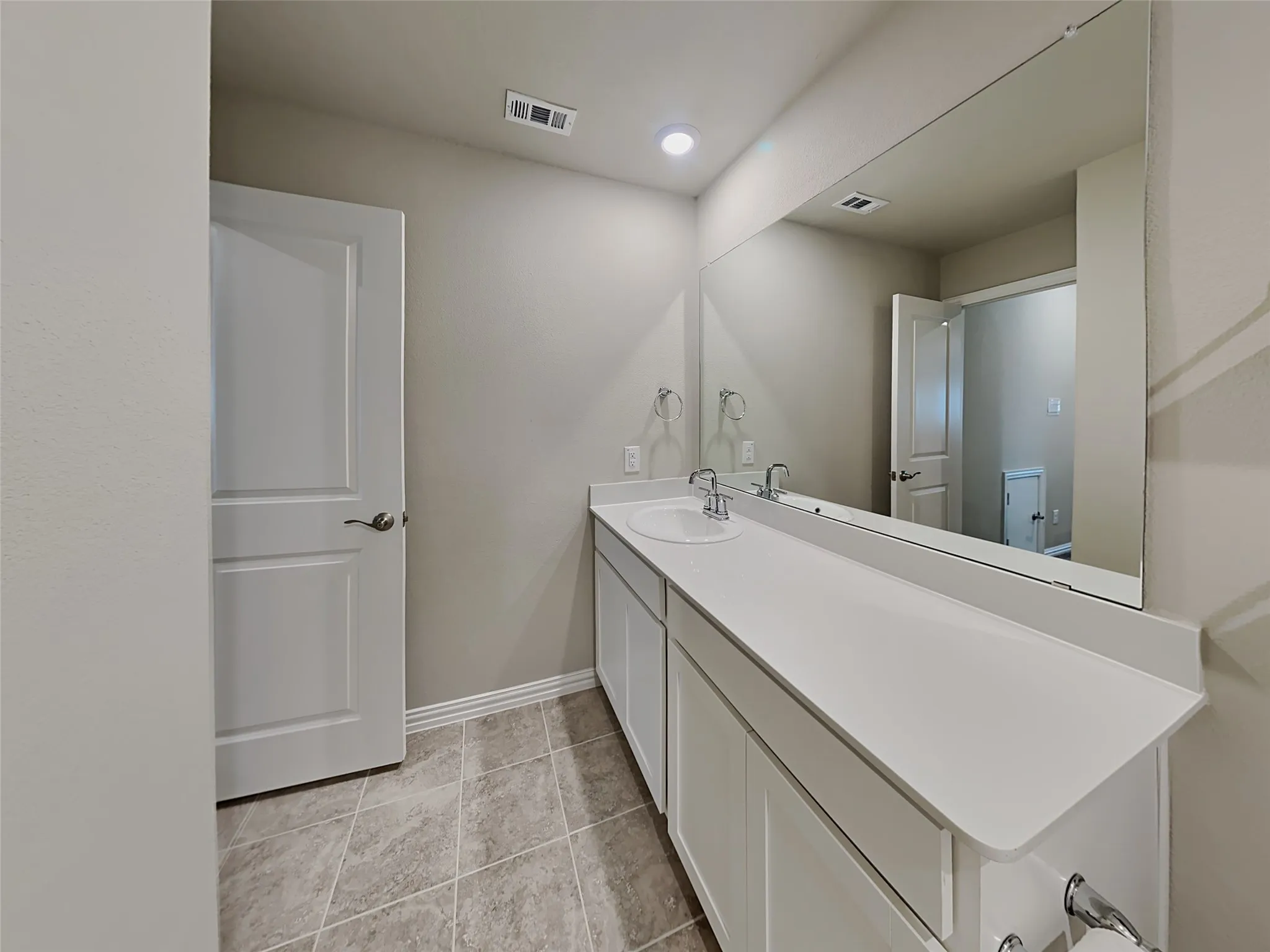 Single Family Residence For Rent in Tarrant County , 5533 Baker Creek Road, Fort Worth, Texas 76126, 3 Bedroom, 3 Bathroom, 2 Garage spaces, 2,597 Sqft, built in 2020, mls#21359661, Real Estate Agent in Fort Worth, Homes For Rent in Tarrant county, Homes For Rent in Fort Worth, Realtor in Fort Worth Texas, Real Estate Brokerage Independent Realty Texas, Luminita Cordes Realtor