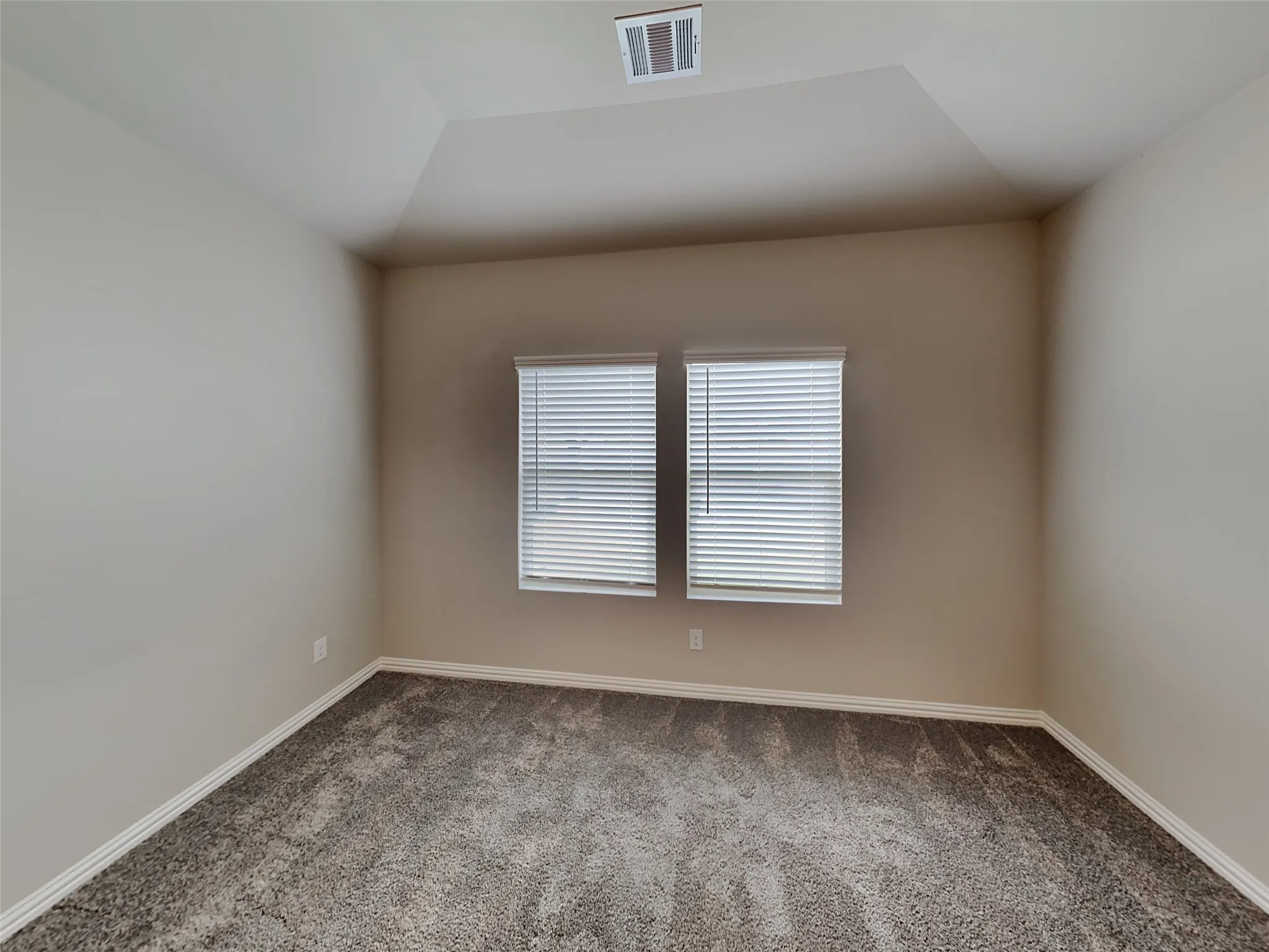 Single Family Residence For Rent in Tarrant County , 5533 Baker Creek Road, Fort Worth, Texas 76126, 3 Bedroom, 3 Bathroom, 2 Garage spaces, 2,597 Sqft, built in 2020, mls#21359661, Real Estate Agent in Fort Worth, Homes For Rent in Tarrant county, Homes For Rent in Fort Worth, Realtor in Fort Worth Texas, Real Estate Brokerage Independent Realty Texas, Luminita Cordes Realtor