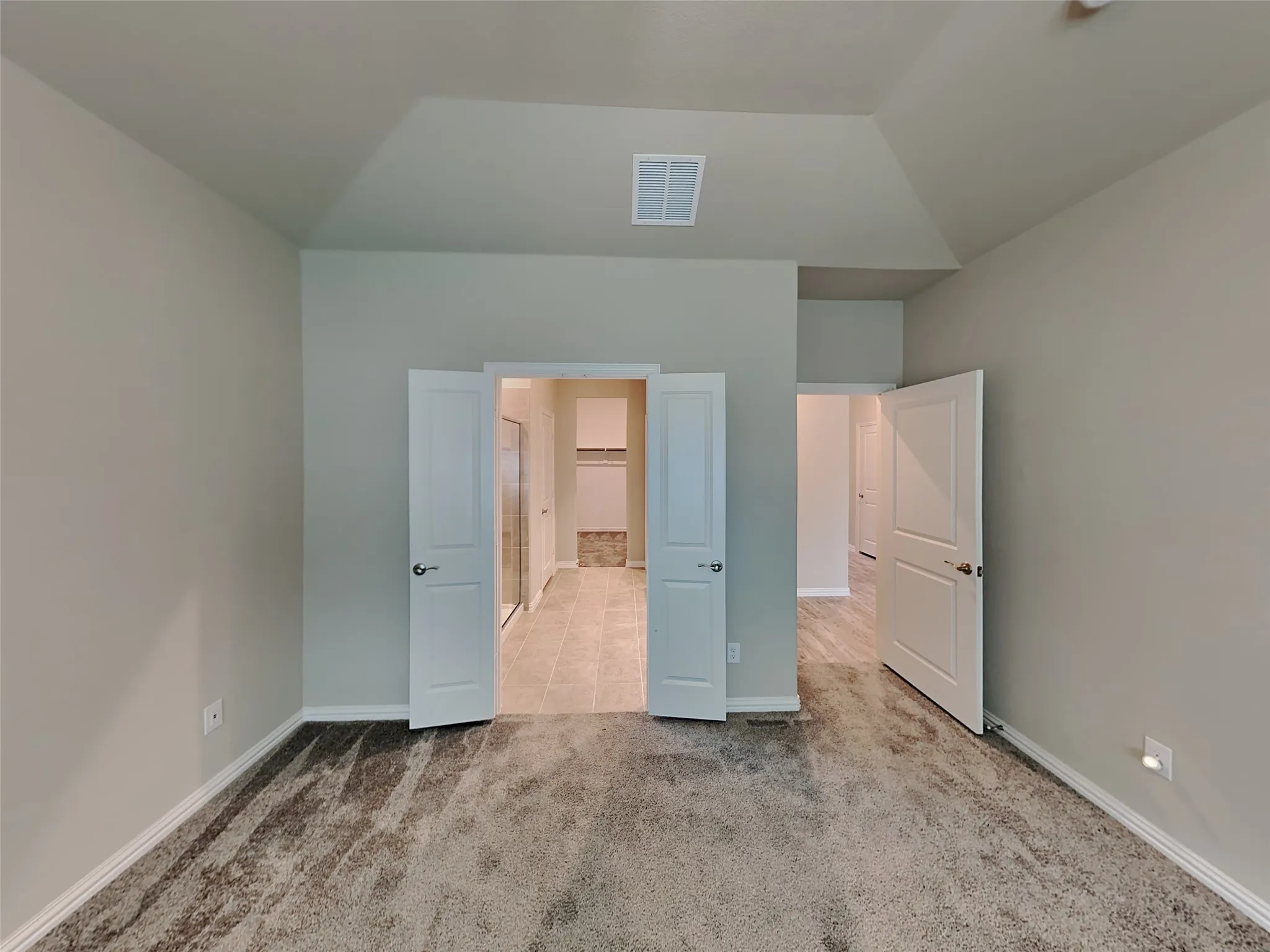 Single Family Residence For Rent in Tarrant County , 5533 Baker Creek Road, Fort Worth, Texas 76126, 3 Bedroom, 3 Bathroom, 2 Garage spaces, 2,597 Sqft, built in 2020, mls#21359661, Real Estate Agent in Fort Worth, Homes For Rent in Tarrant county, Homes For Rent in Fort Worth, Realtor in Fort Worth Texas, Real Estate Brokerage Independent Realty Texas, Luminita Cordes Realtor