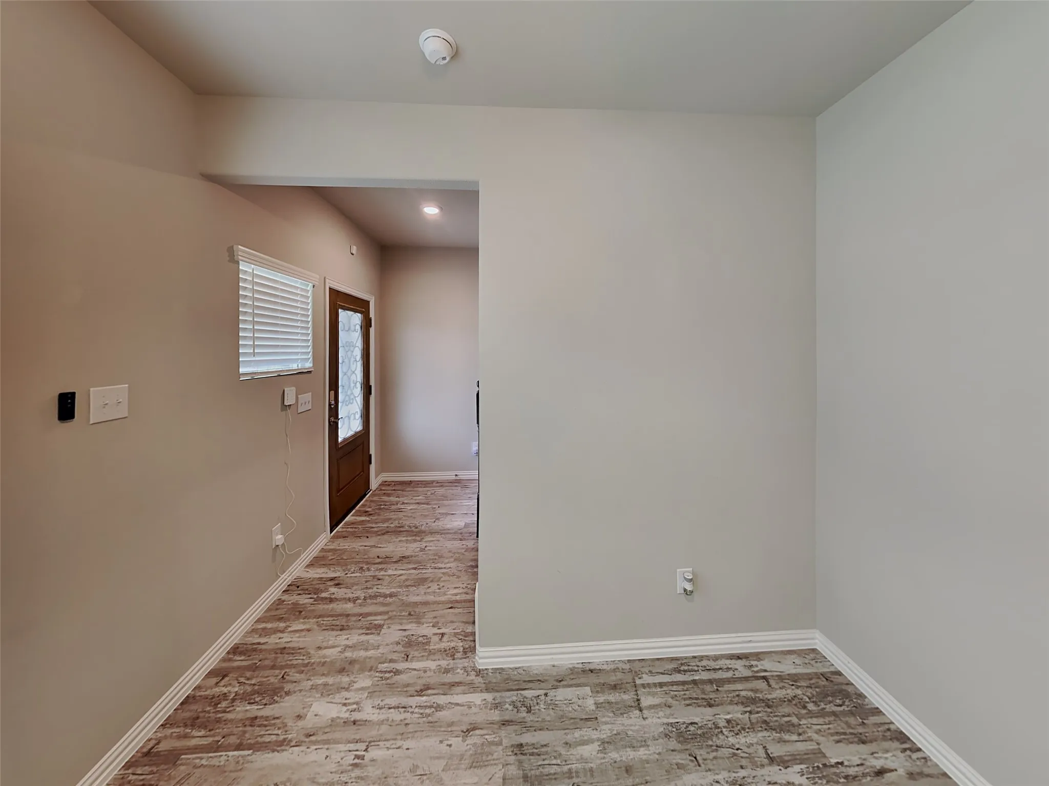 Single Family Residence For Rent in Tarrant County , 5533 Baker Creek Road, Fort Worth, Texas 76126, 3 Bedroom, 3 Bathroom, 2 Garage spaces, 2,597 Sqft, built in 2020, mls#21359661, Real Estate Agent in Fort Worth, Homes For Rent in Tarrant county, Homes For Rent in Fort Worth, Realtor in Fort Worth Texas, Real Estate Brokerage Independent Realty Texas, Luminita Cordes Realtor