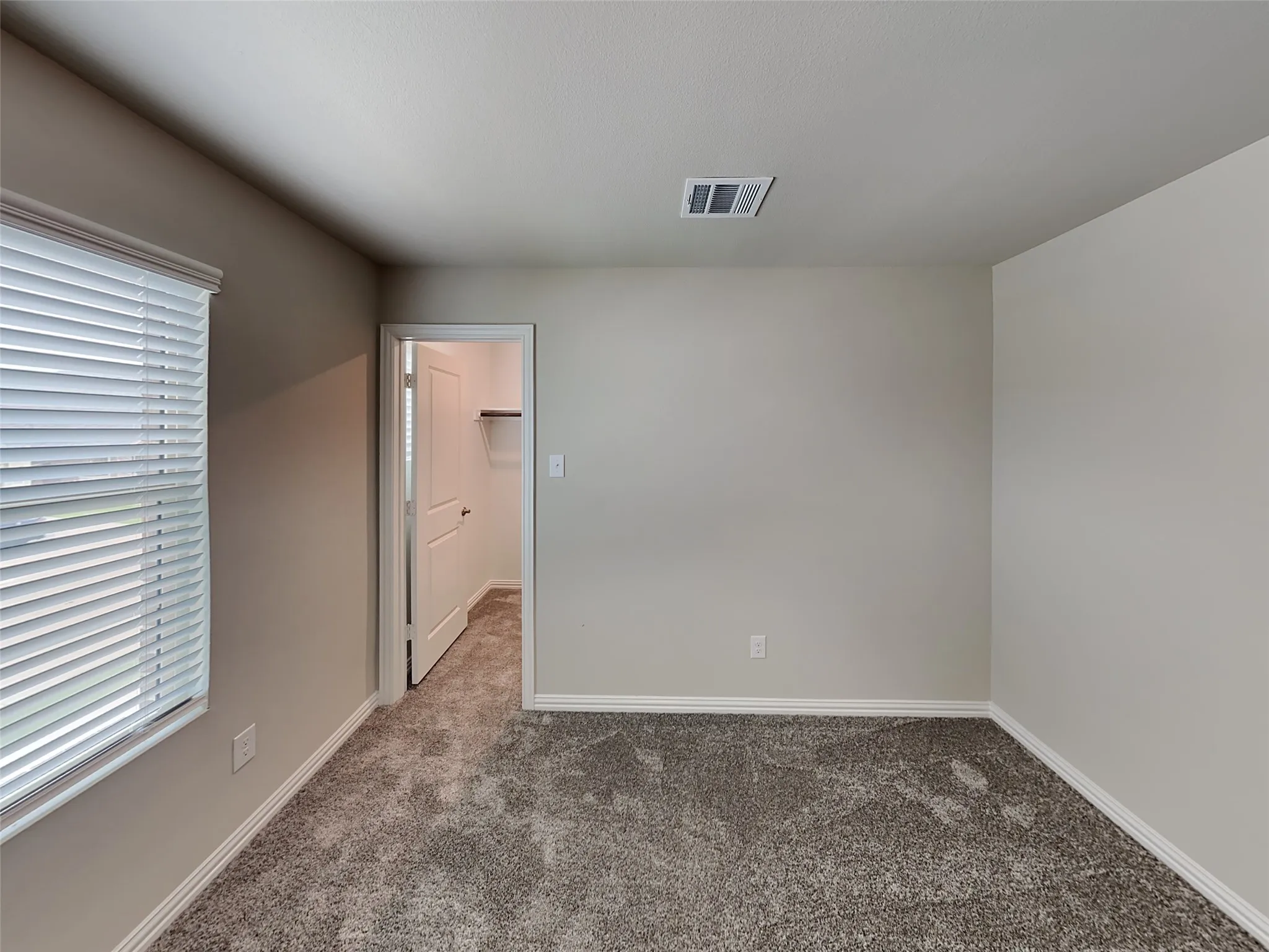 Single Family Residence For Rent in Tarrant County , 5533 Baker Creek Road, Fort Worth, Texas 76126, 3 Bedroom, 3 Bathroom, 2 Garage spaces, 2,597 Sqft, built in 2020, mls#21359661, Real Estate Agent in Fort Worth, Homes For Rent in Tarrant county, Homes For Rent in Fort Worth, Realtor in Fort Worth Texas, Real Estate Brokerage Independent Realty Texas, Luminita Cordes Realtor