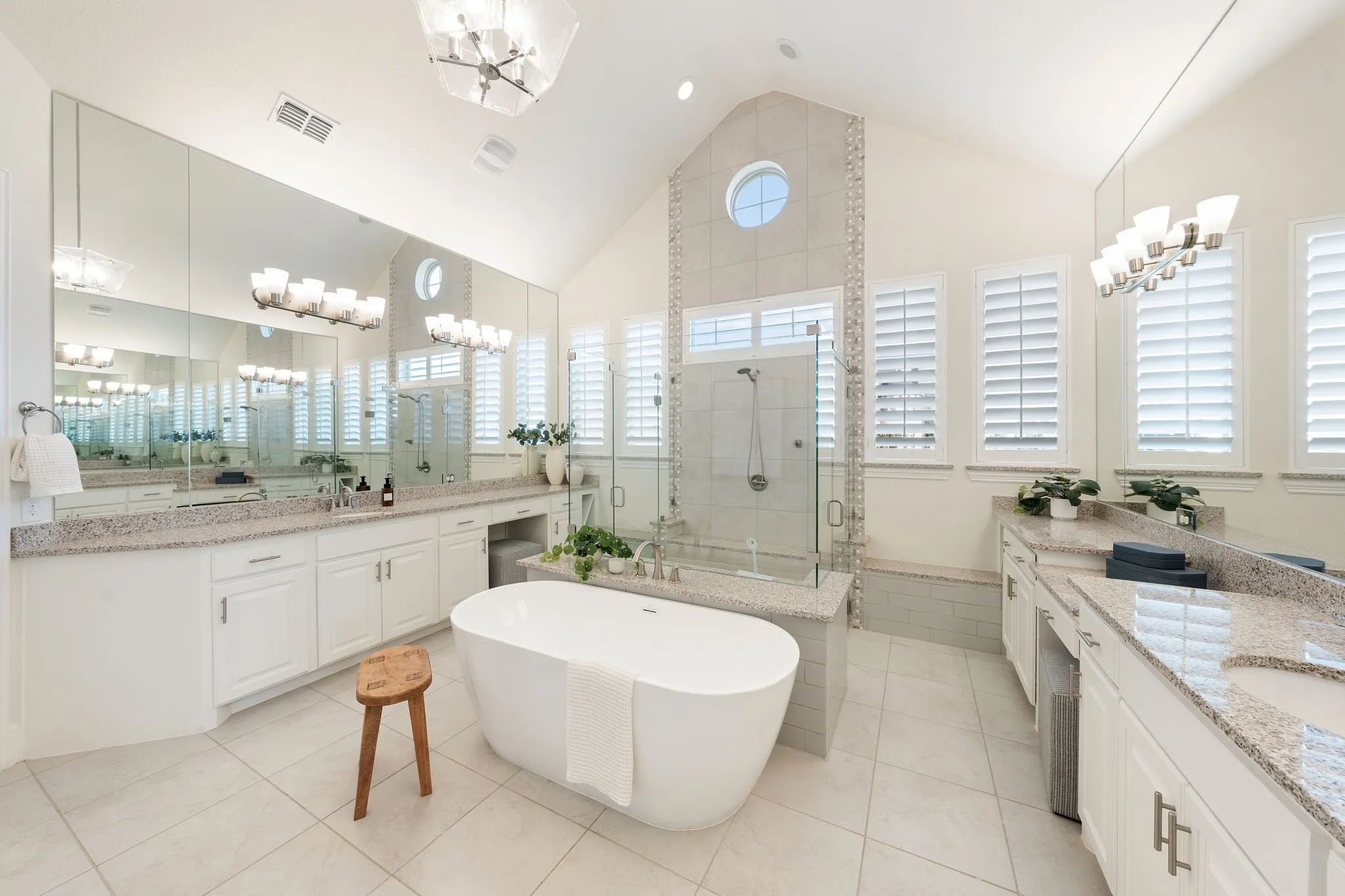 Single Family Residence For Sale in Collin County , 5405 Middleton Drive, Parker, Texas 75002, 4 Bedroom, 6 Bathroom, 4 Garage spaces, 4,996 Sqft, built in 2019, mls#21358695, Real Estate Agent in Parker, Homes For Sale in Collin county, Homes For Sale in Parker, Realtor in Parker Texas, Real Estate Brokerage Independent Realty Texas, Luminita Cordes Realtor