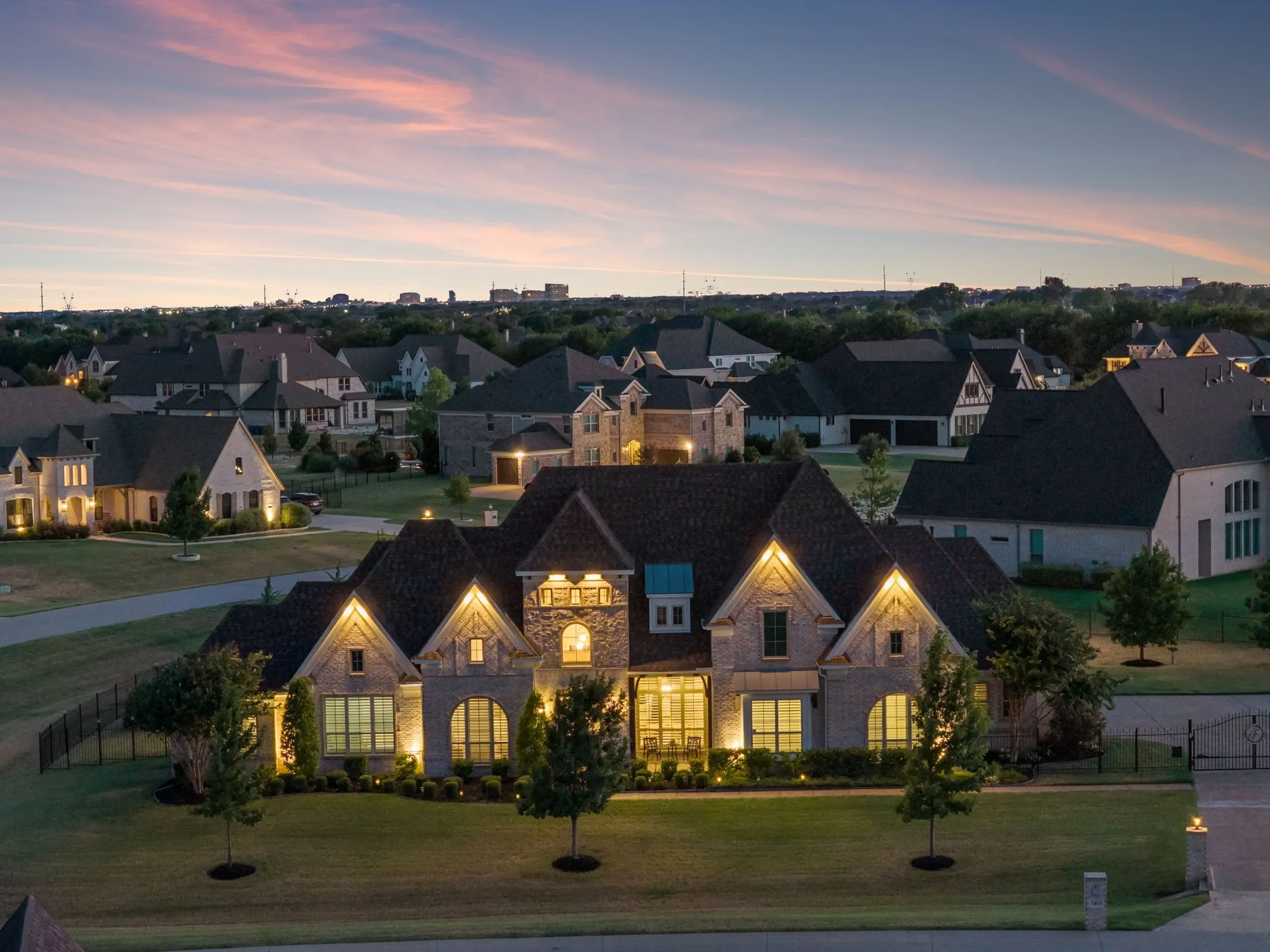 Single Family Residence For Sale in Collin County , 5405 Middleton Drive, Parker, Texas 75002, 4 Bedroom, 6 Bathroom, 4 Garage spaces, 4,996 Sqft, built in 2019, mls#21358695, Real Estate Agent in Parker, Homes For Sale in Collin county, Homes For Sale in Parker, Realtor in Parker Texas, Real Estate Brokerage Independent Realty Texas, Luminita Cordes Realtor
